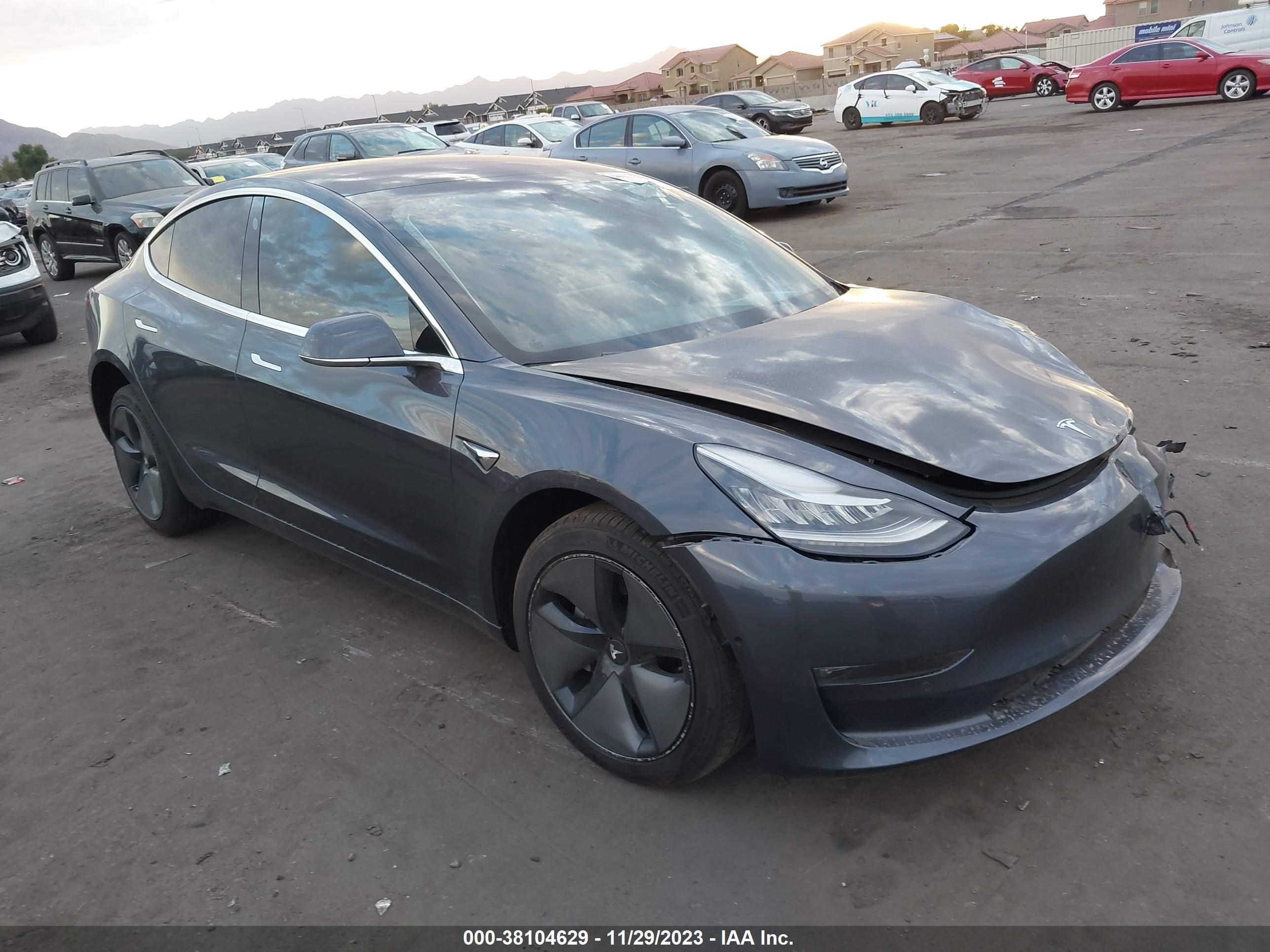 TESLA MODEL 3 2018 5yj3e1ea6jf052323