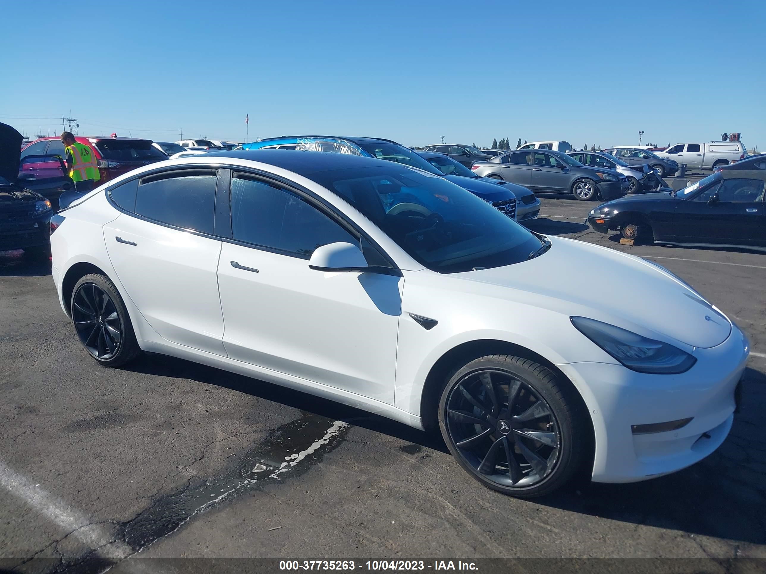 TESLA MODEL 3 2018 5yj3e1ea6jf108227