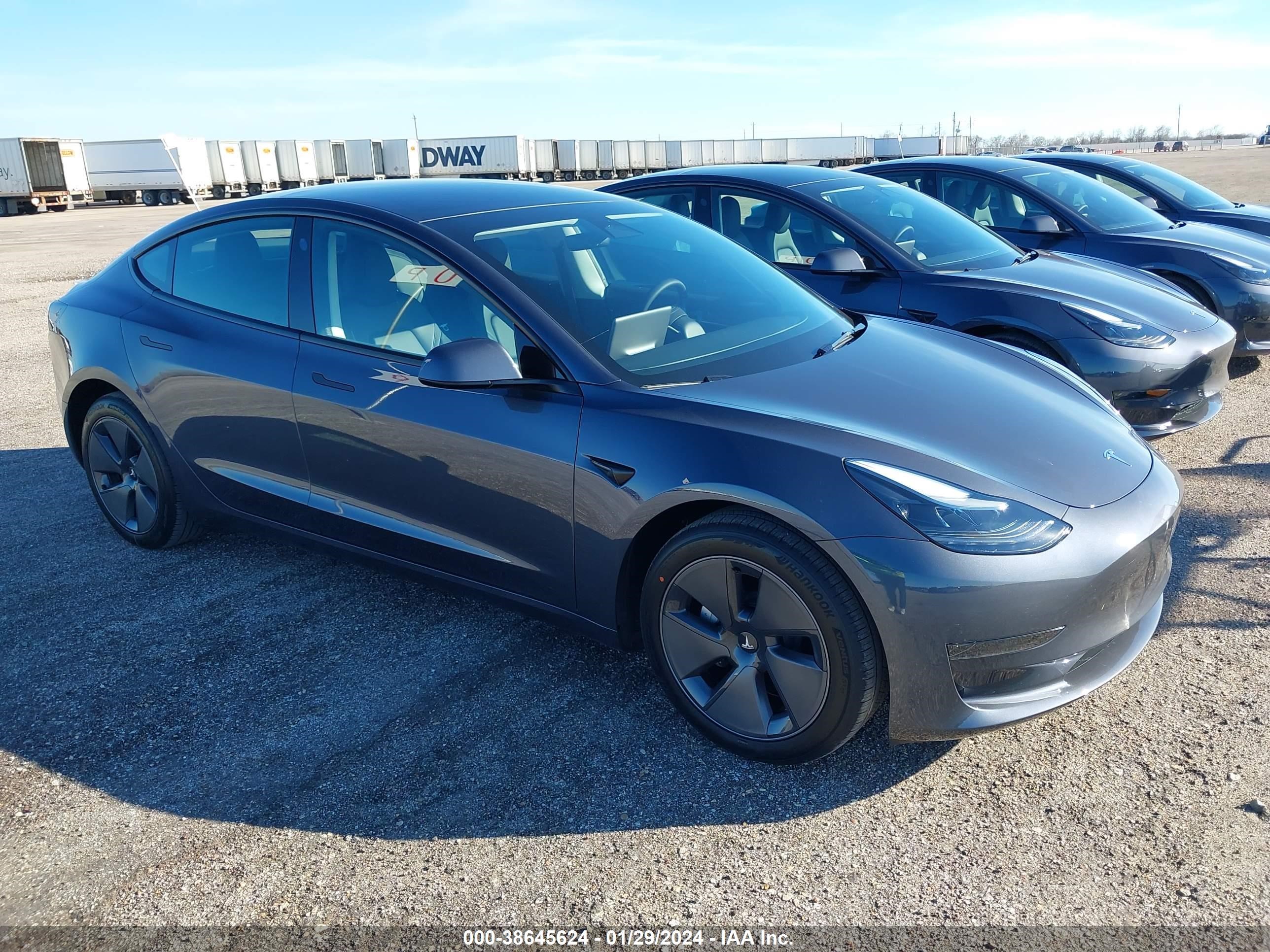 TESLA MODEL 3 2023 5yj3e1ea6pf709002