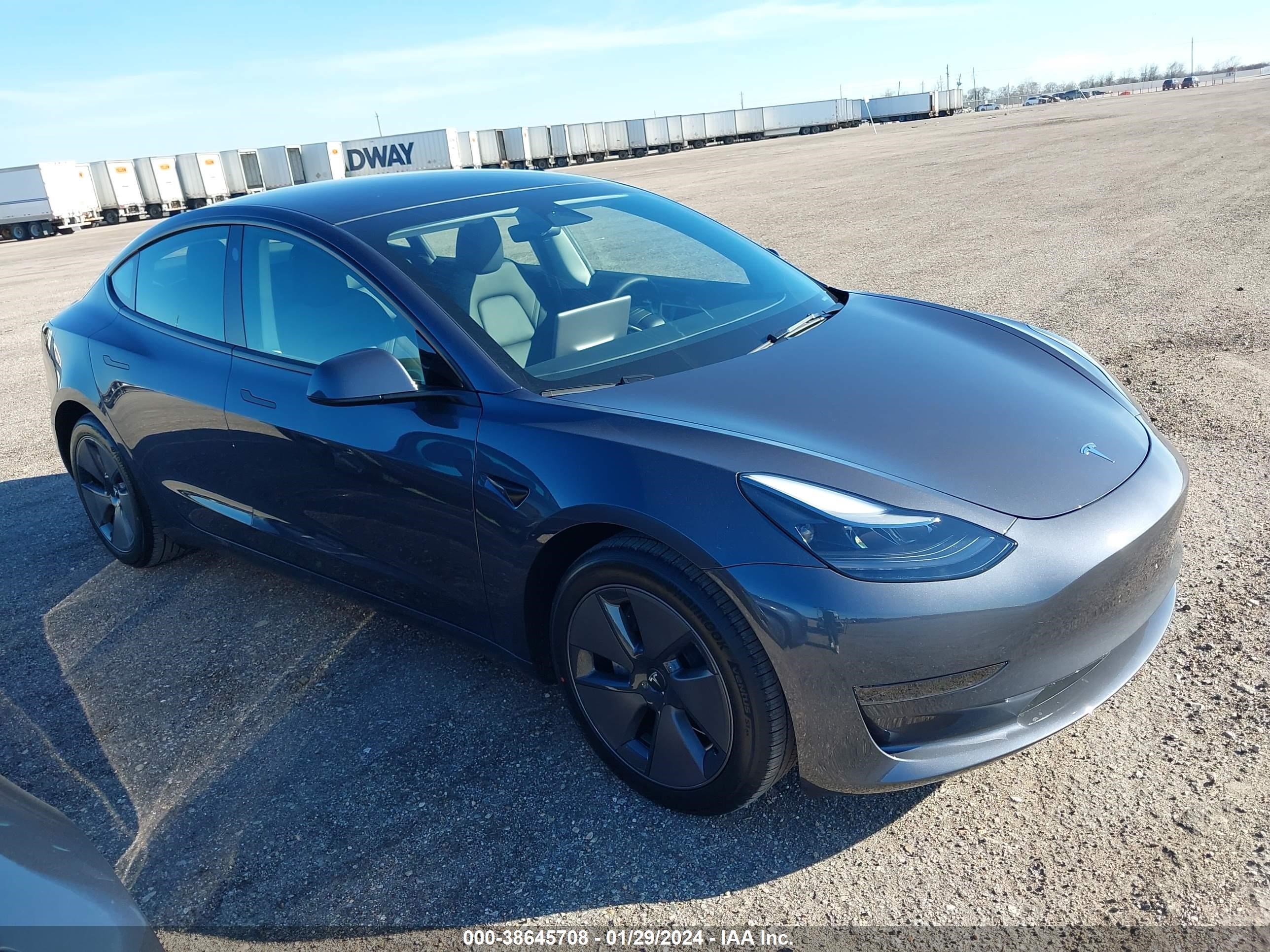 TESLA MODEL 3 2023 5yj3e1ea6pf710828