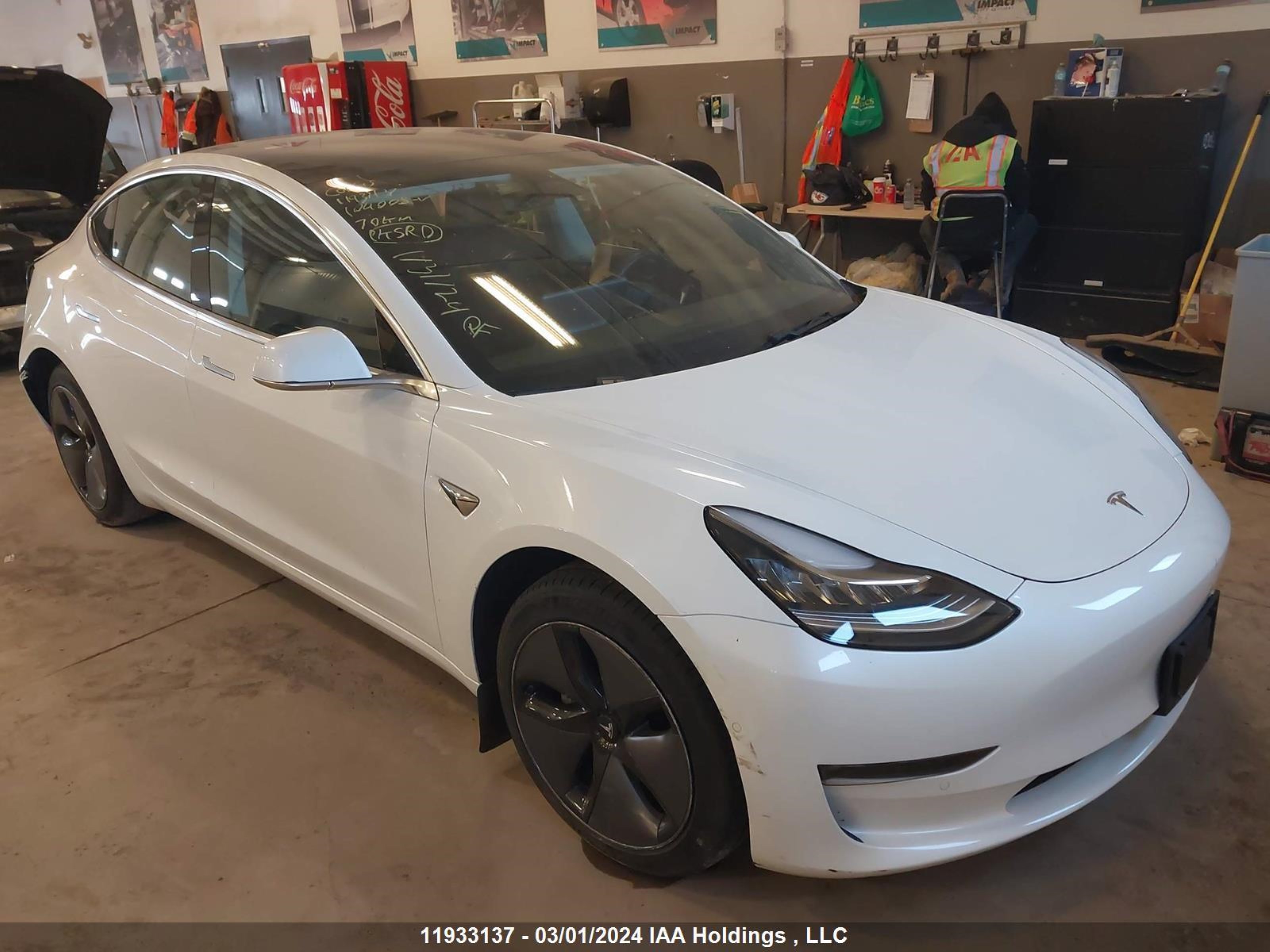 TESLA MODEL 3 2018 5yj3e1ea7jf104008