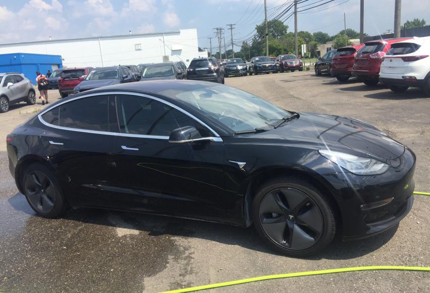 TESLA MODEL 3 2017 5yj3e1ea8hf001142