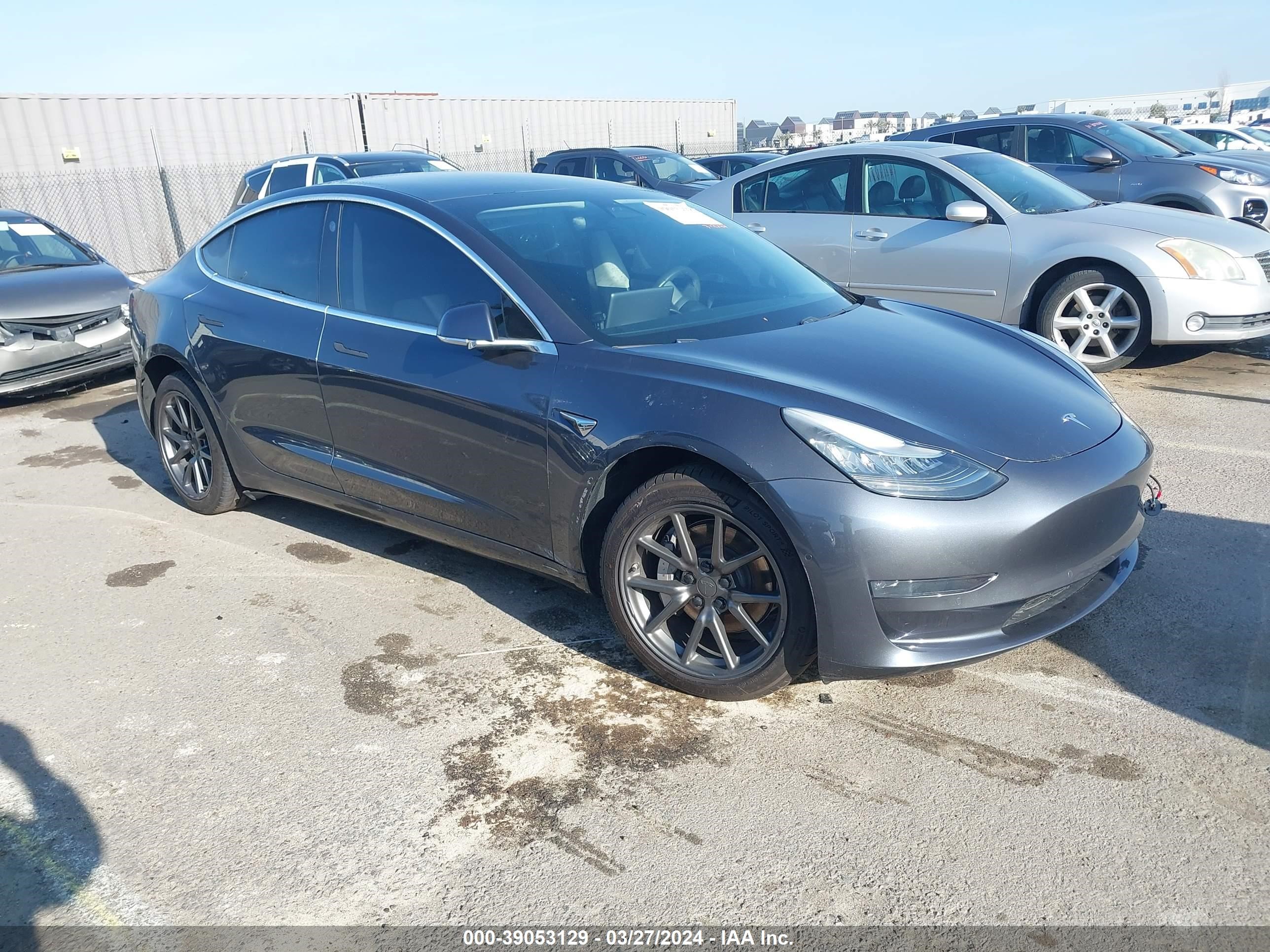 TESLA MODEL 3 2019 5yj3e1ea8kf400480