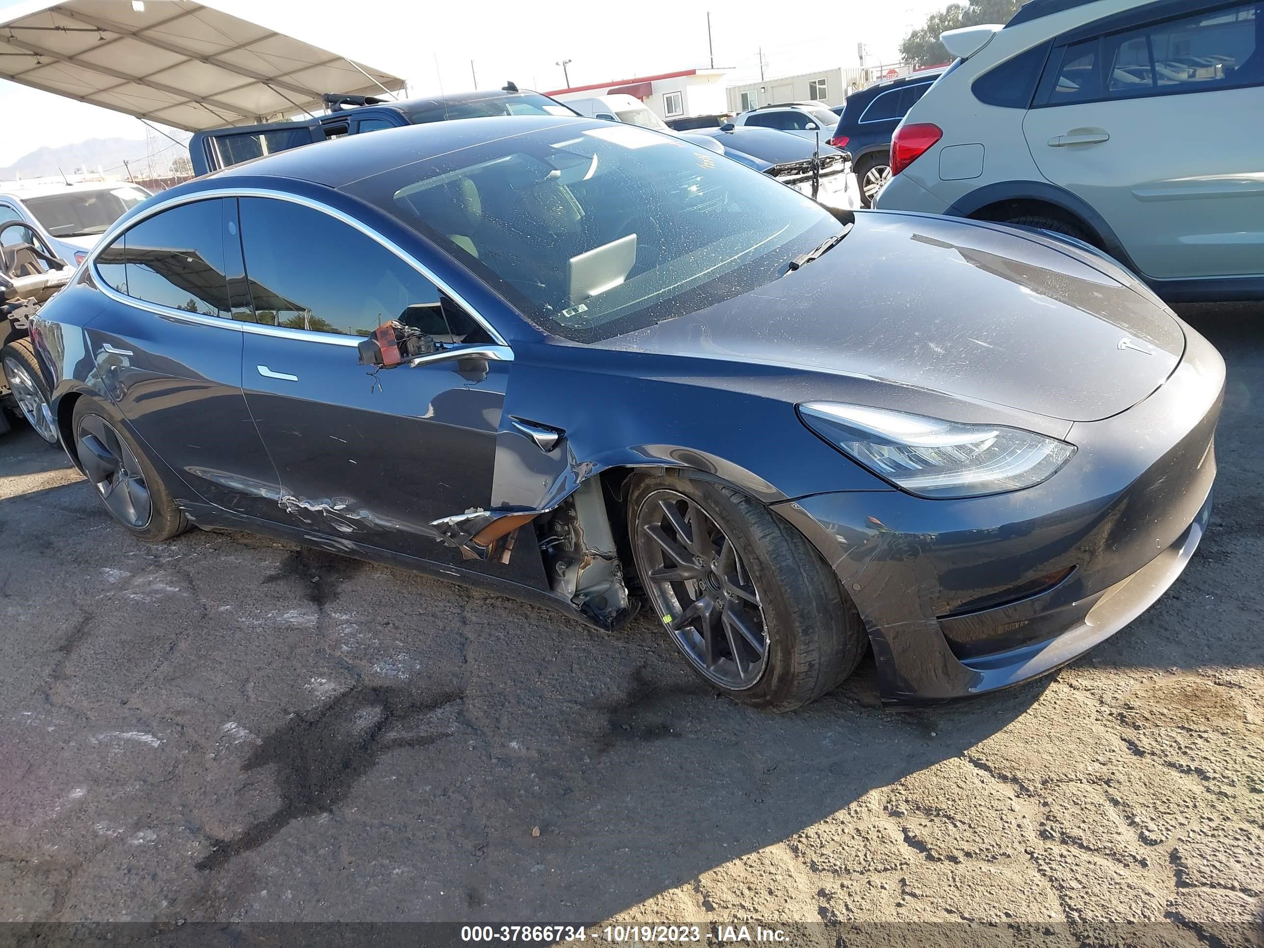 TESLA MODEL 3 2020 5yj3e1ea8lf705088