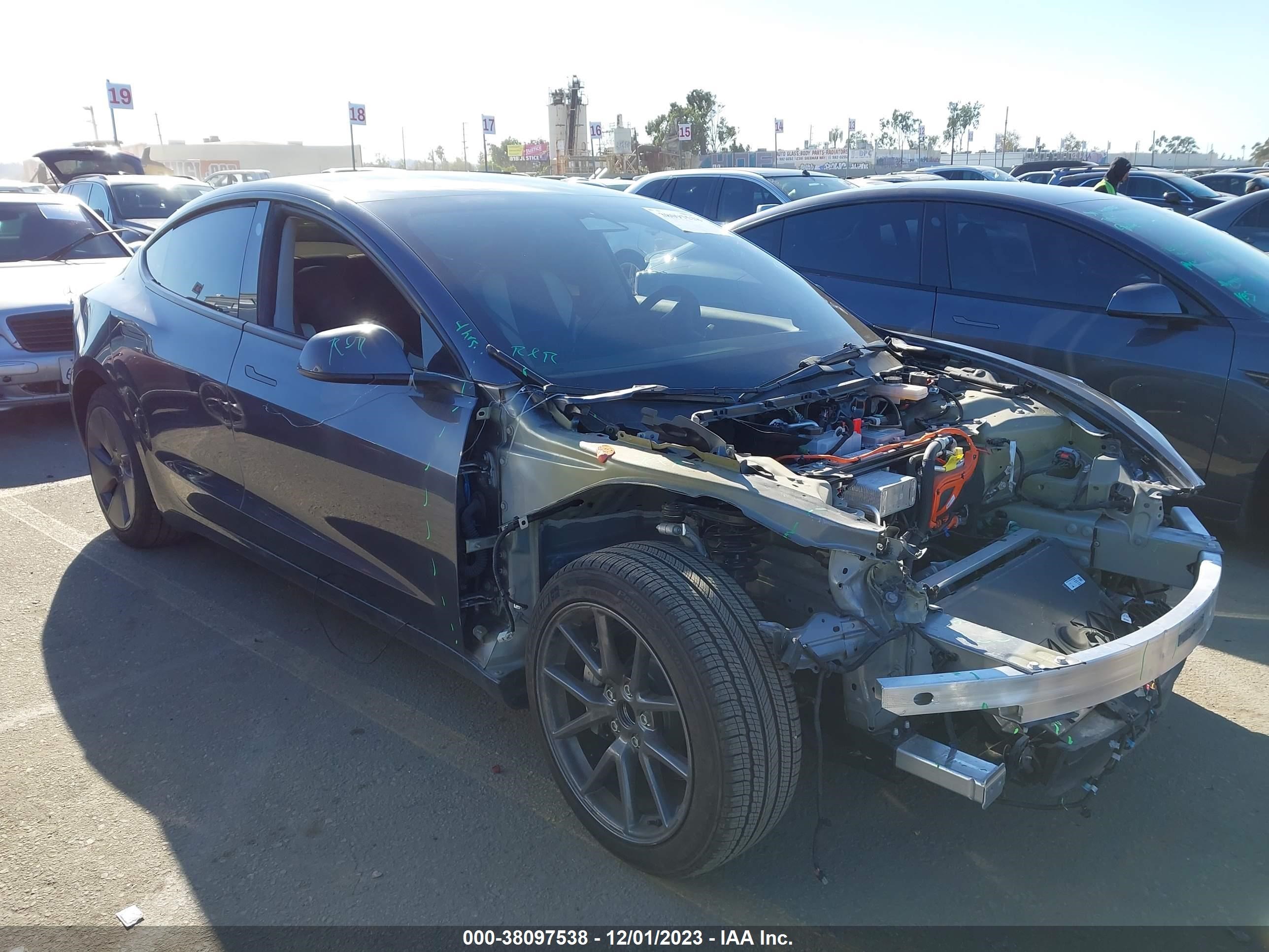 TESLA MODEL 3 2023 5yj3e1ea8pf577666