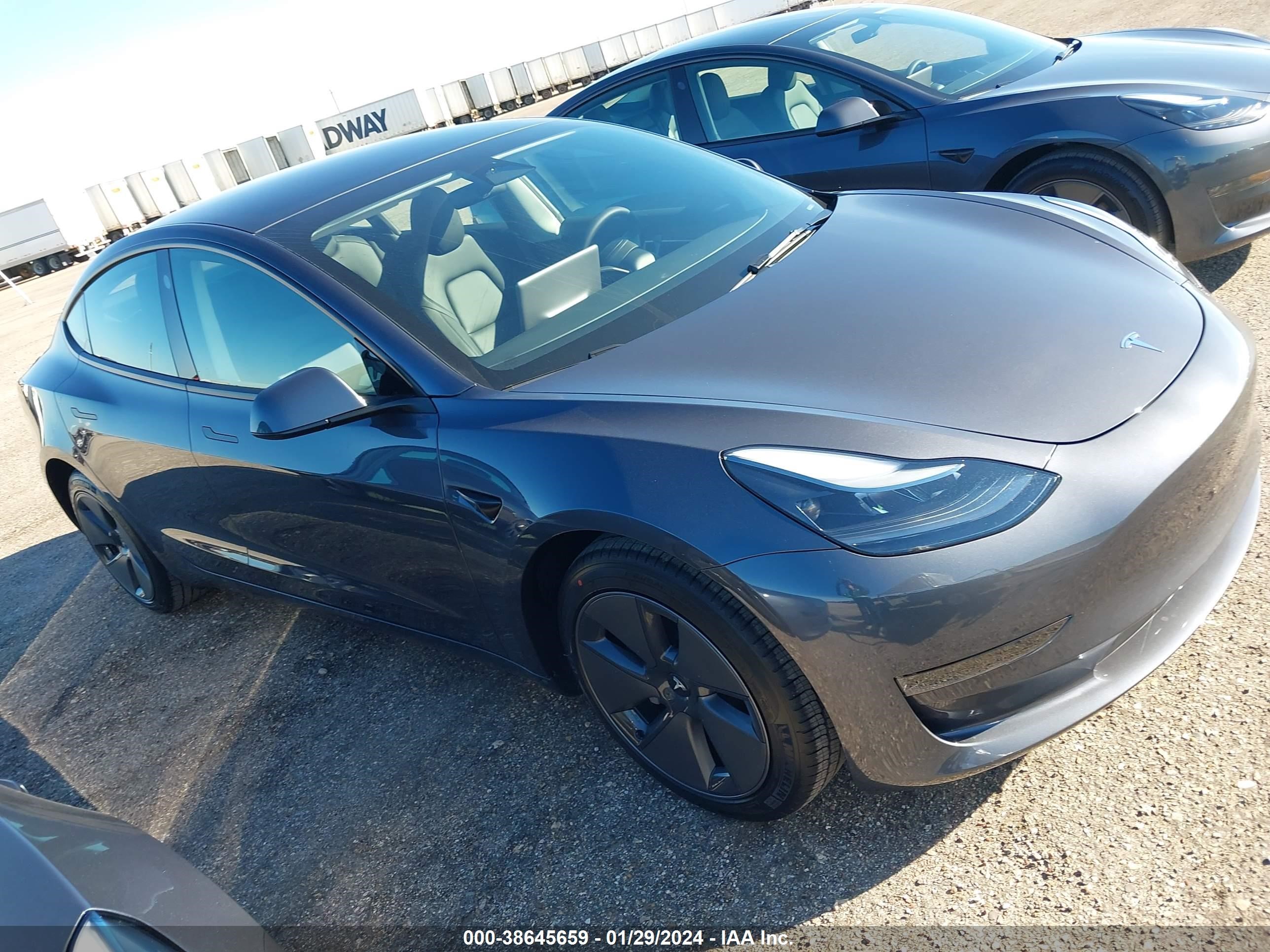 TESLA MODEL 3 2023 5yj3e1ea8pf711186