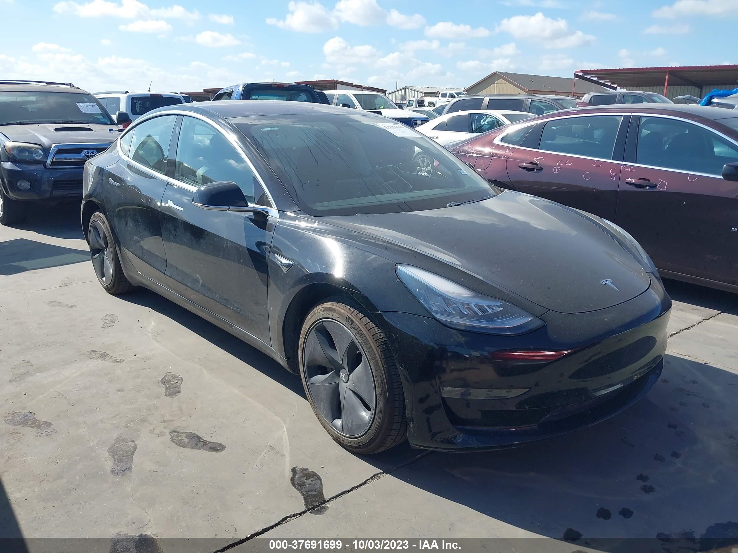 TESLA MODEL 3 2018 5yj3e1ea9jf156952