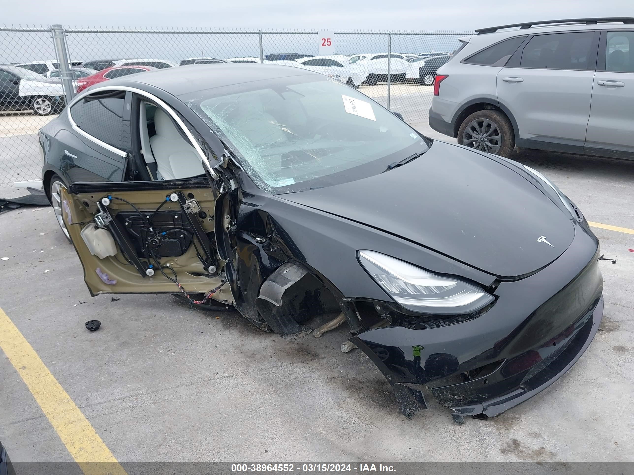 TESLA MODEL 3 2019 5yj3e1ea9kf449526