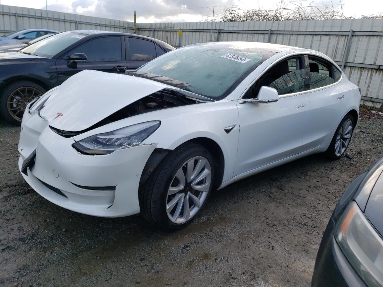 TESLA MODEL 3 2018 5yj3e1eaxjf060490