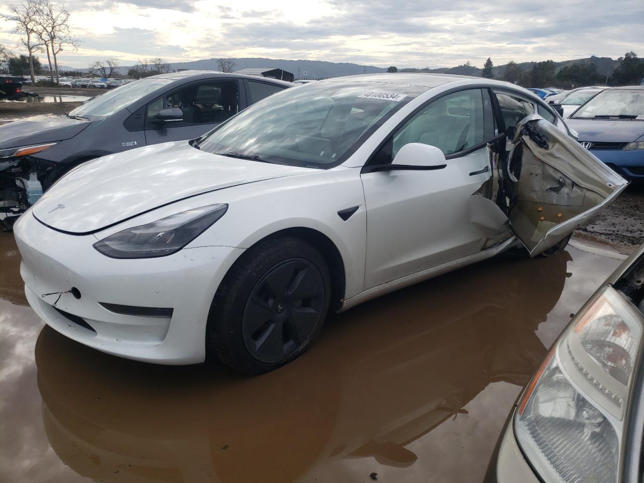 TESLA MODEL 3 2023 5yj3e1eaxpf424044