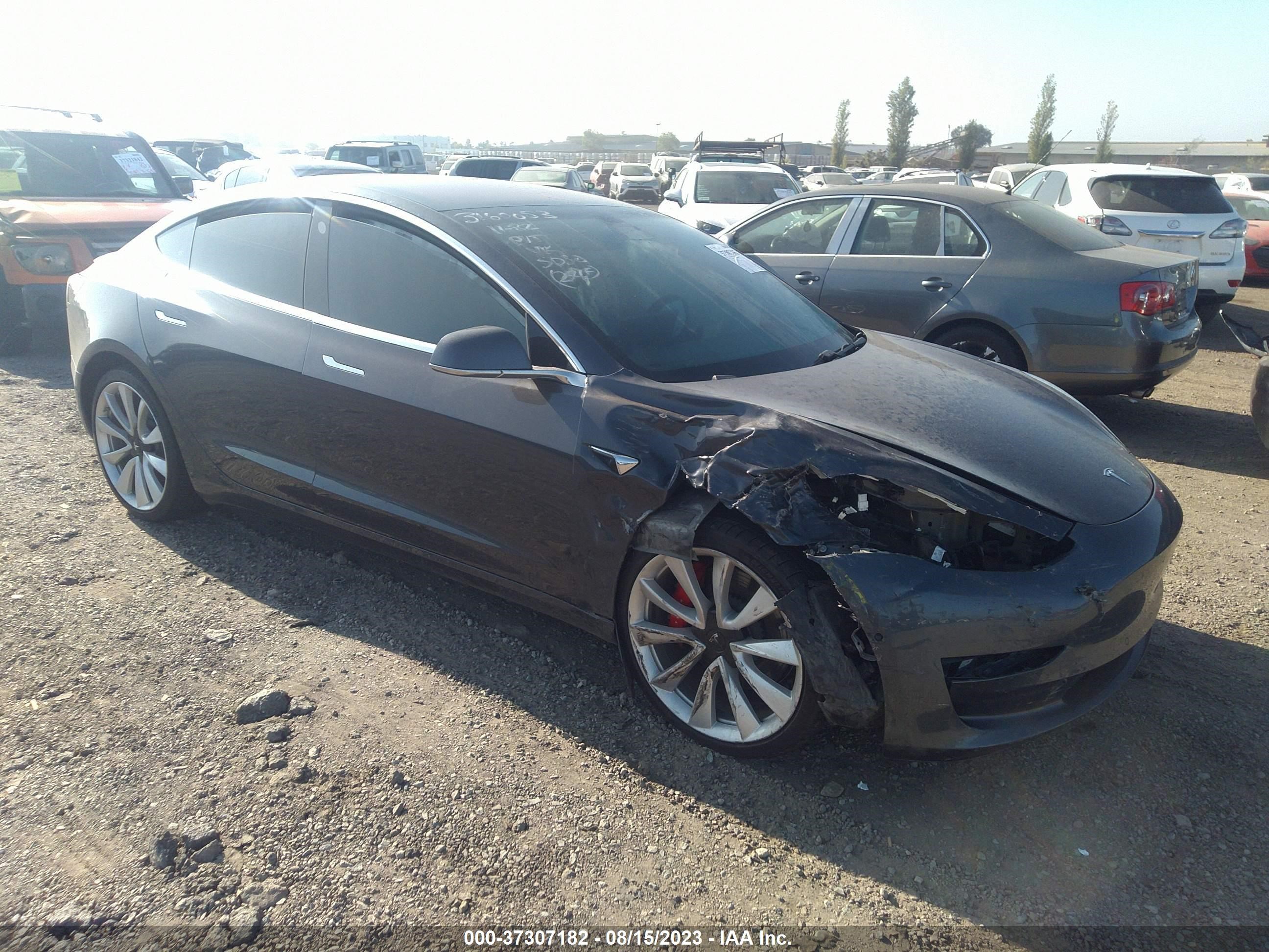 TESLA MODEL 3 2018 5yj3e1eb0jf083138