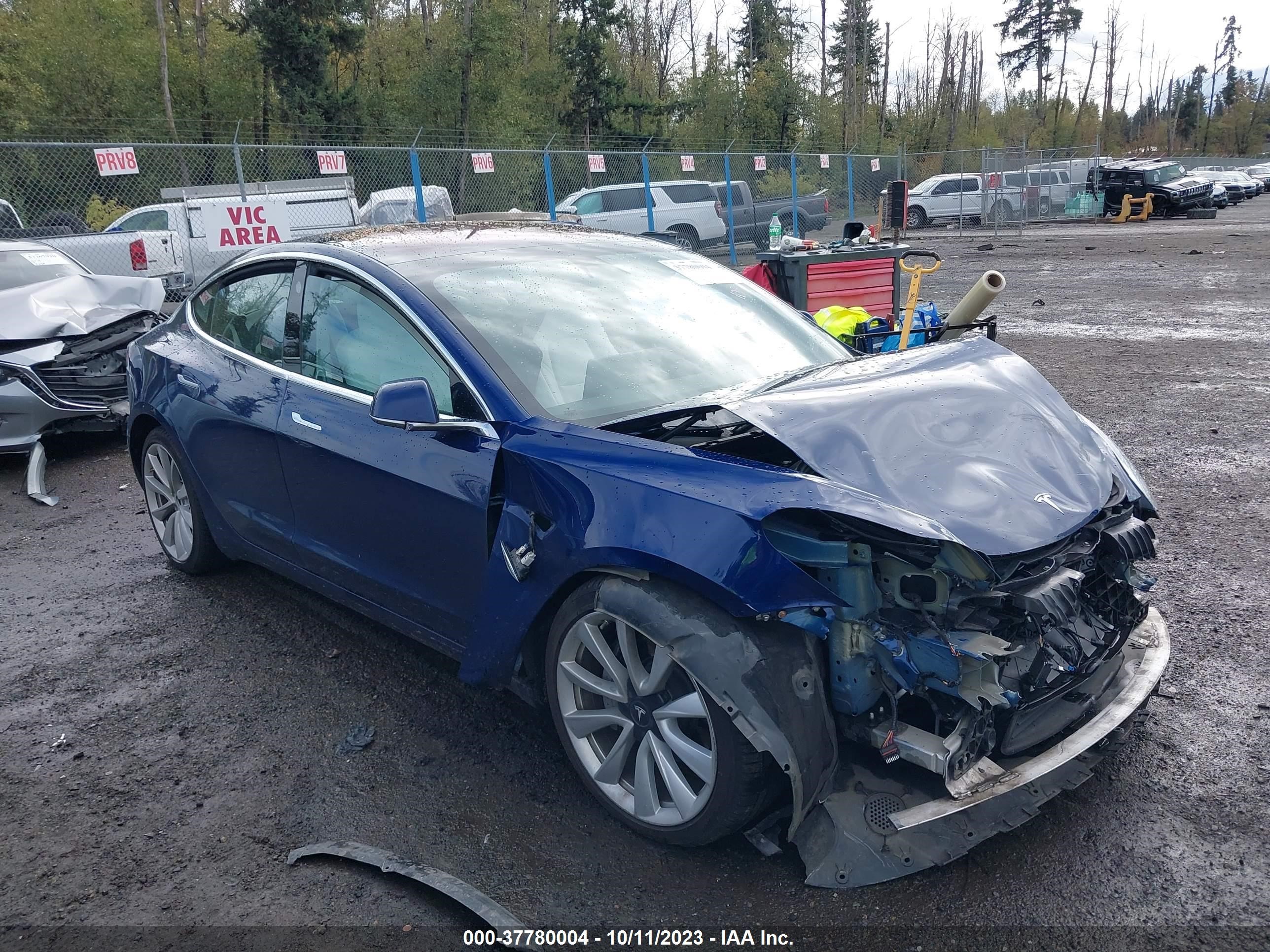 TESLA MODEL 3 2018 5yj3e1eb0jf147744