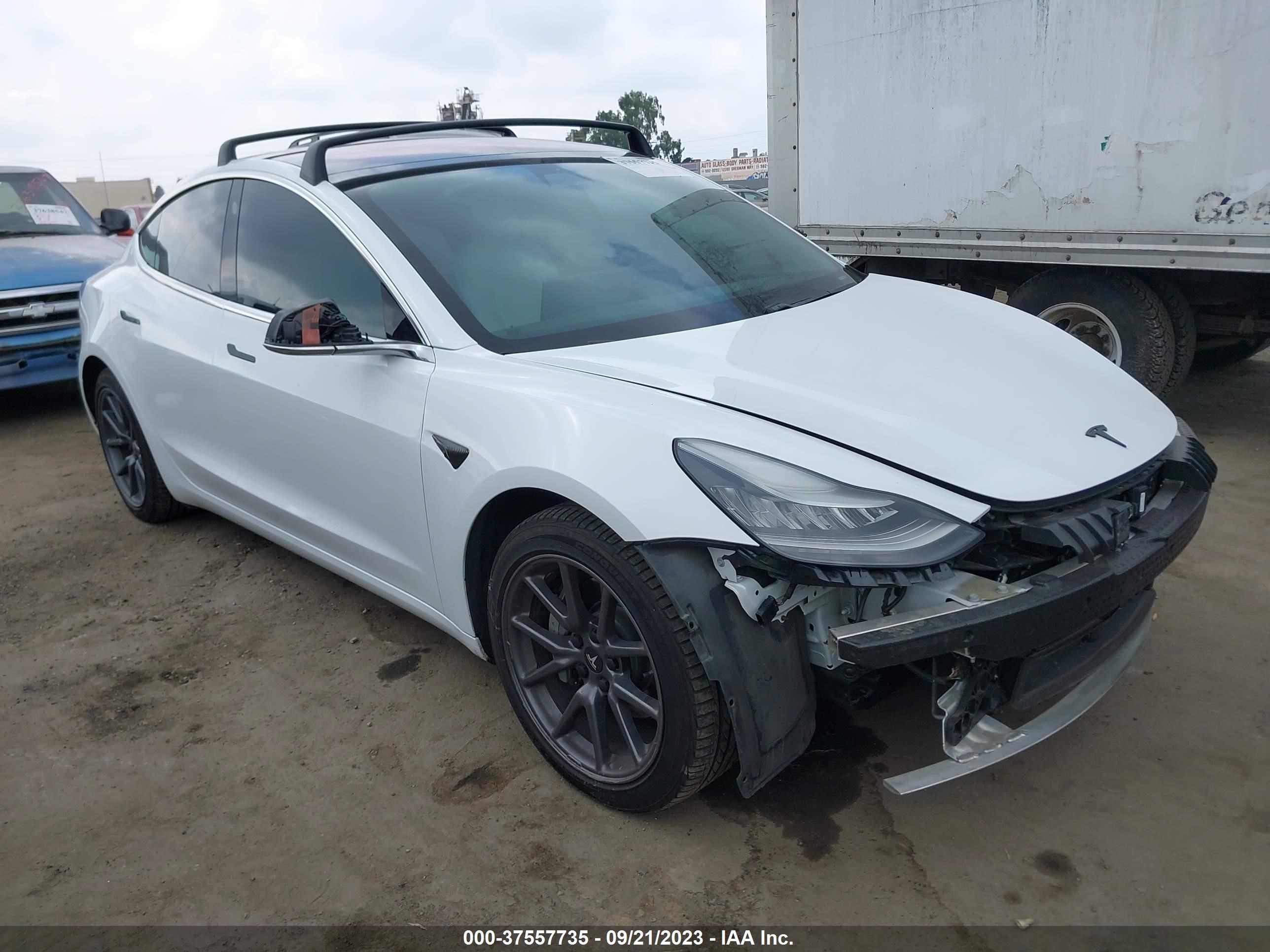 TESLA MODEL 3 2018 5yj3e1eb1jf074903