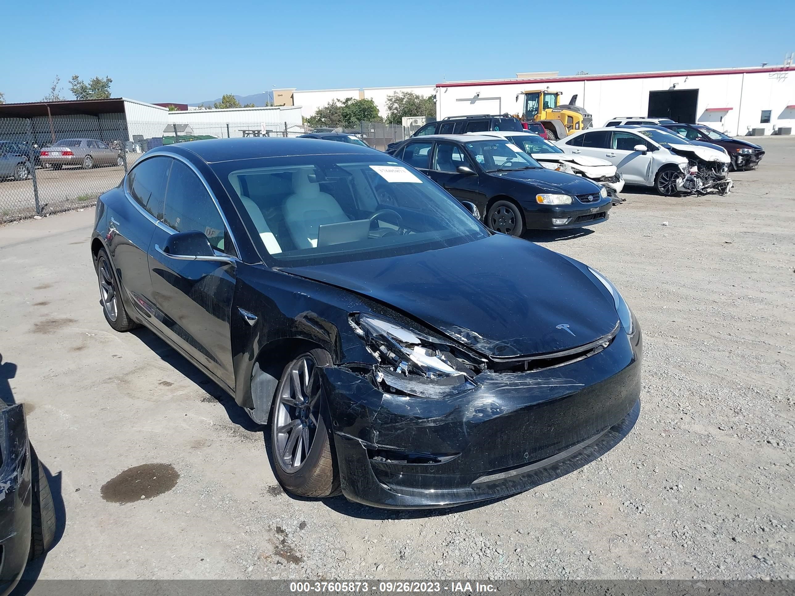 TESLA MODEL 3 2020 5yj3e1eb1lf638973