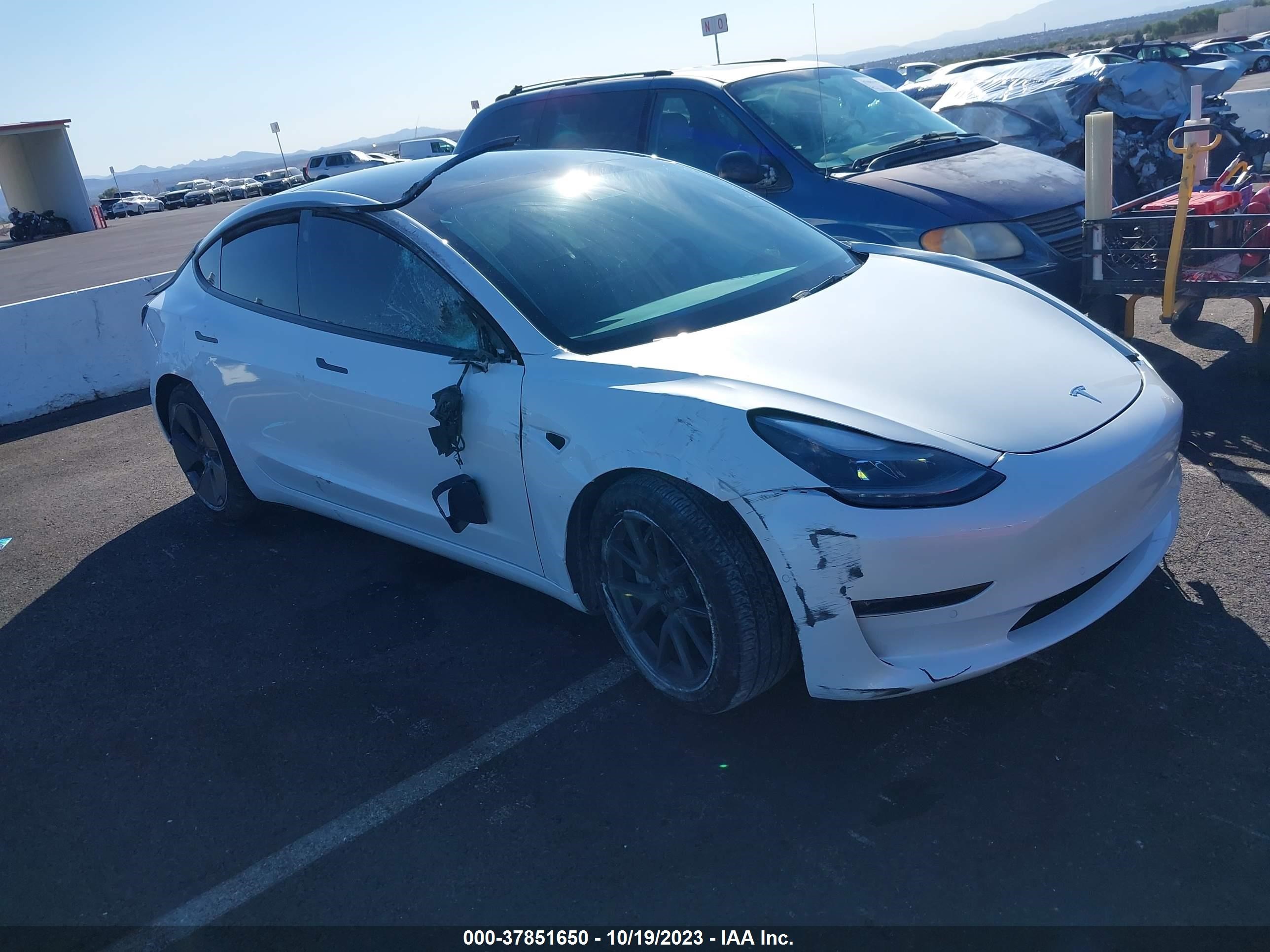 TESLA MODEL 3 2022 5yj3e1eb1nf211151