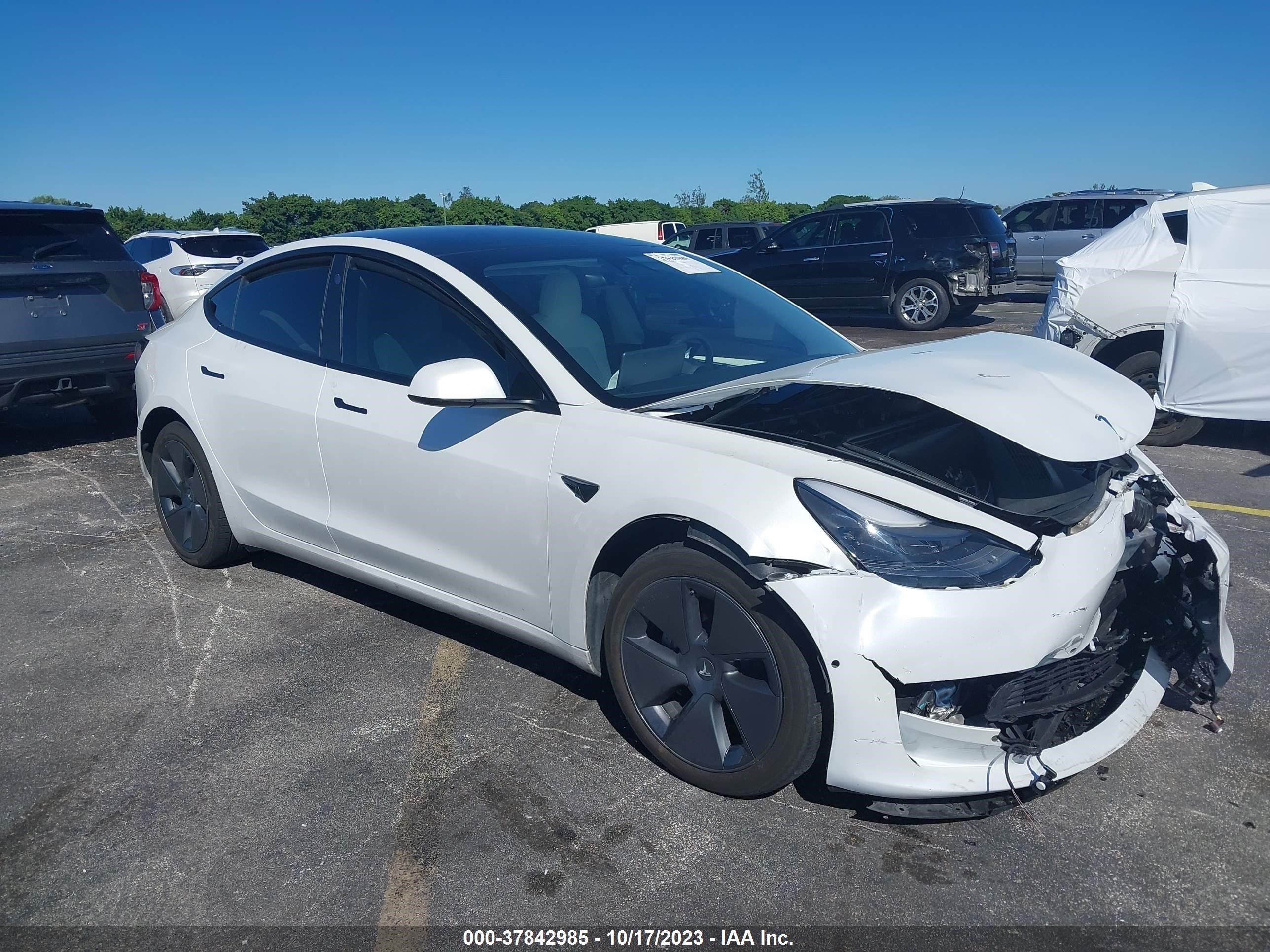 TESLA MODEL 3 2022 5yj3e1eb1nf250175