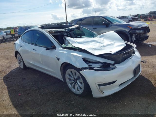 TESLA MODEL 3 2022 5yj3e1eb2nf246703