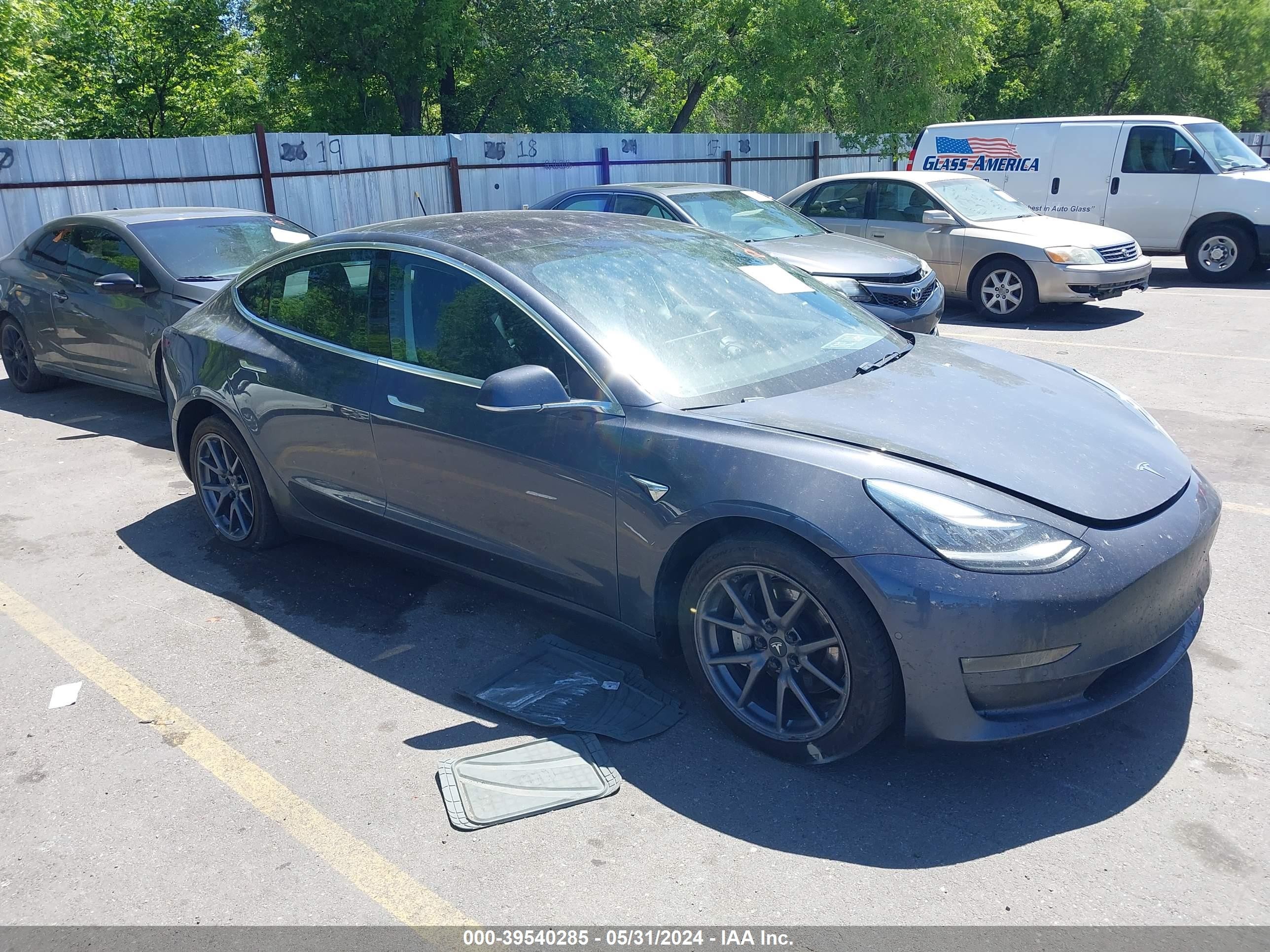 TESLA MODEL 3 2019 5yj3e1eb3kf359619