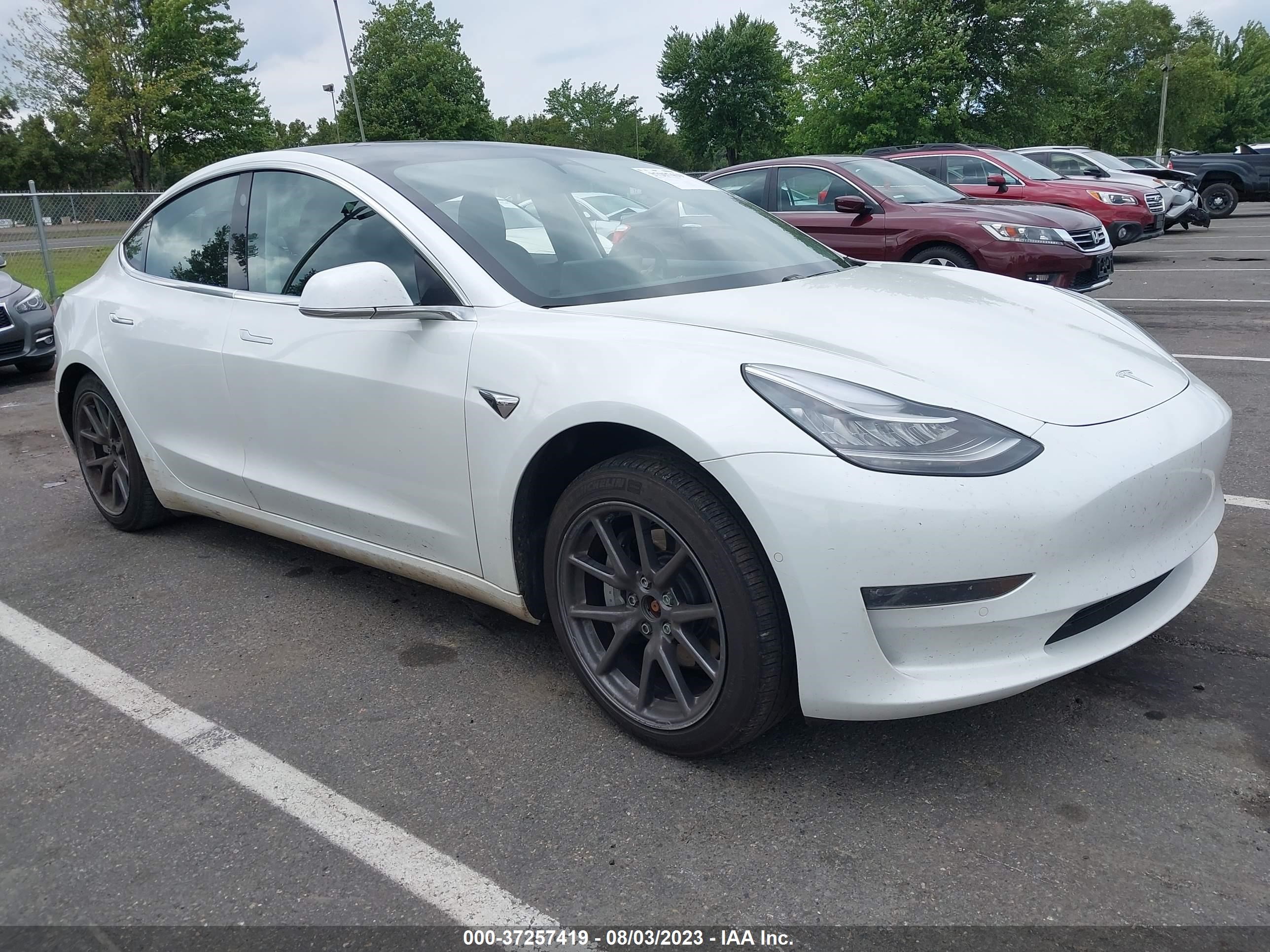 TESLA MODEL 3 2020 5yj3e1eb3lf795209