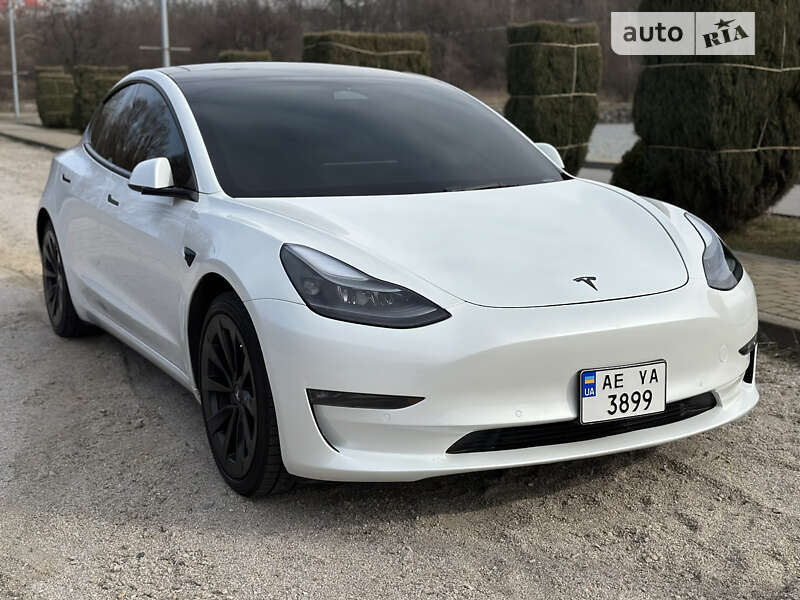 TESLA MODEL 3 2022 5yj3e1eb3nf184261