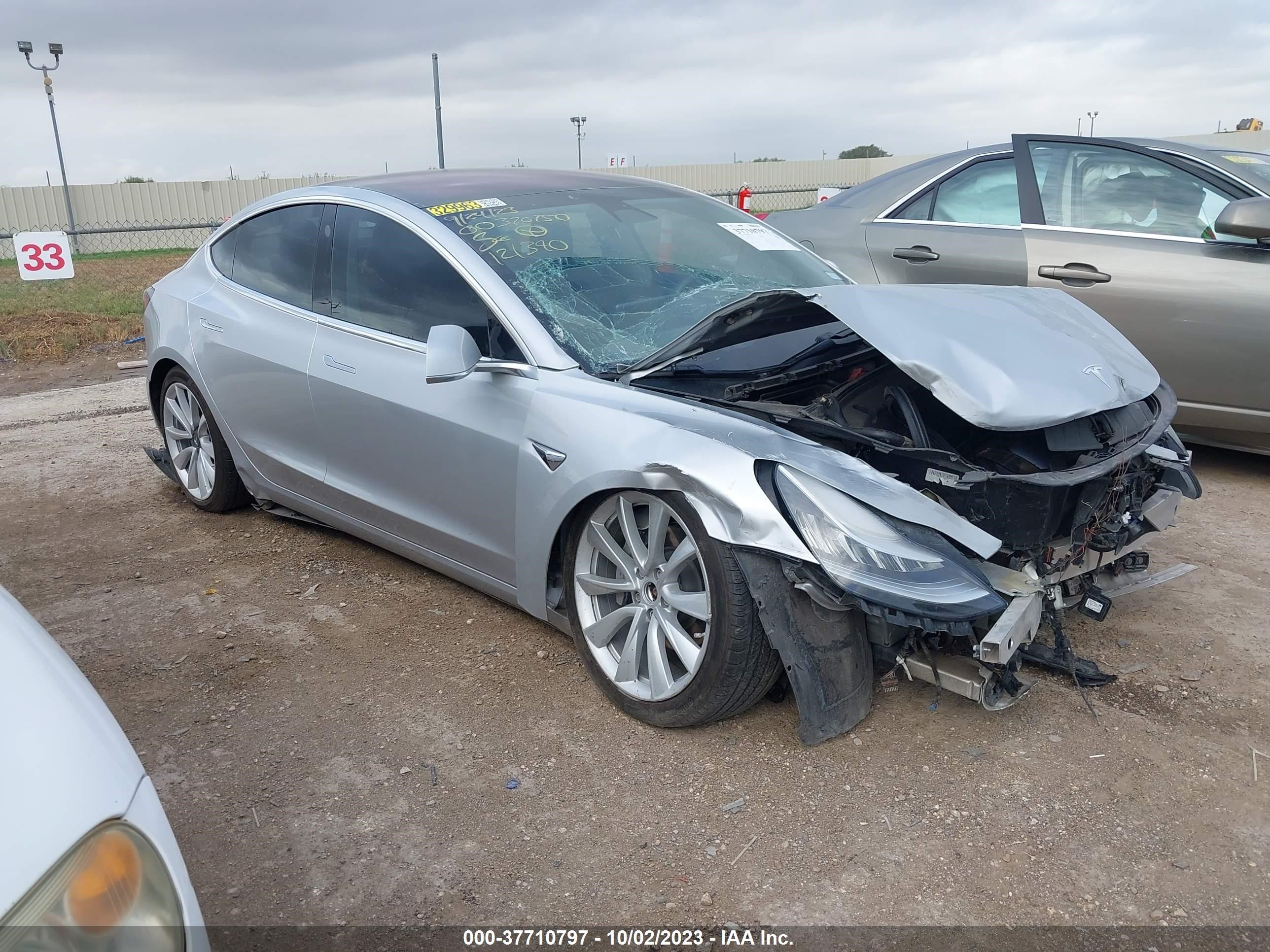 TESLA MODEL 3 2018 5yj3e1eb4jf121390