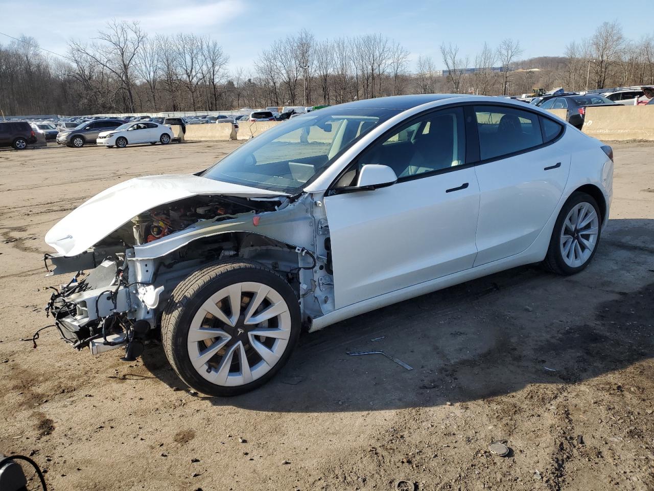 TESLA MODEL 3 2022 5yj3e1eb4nf181045