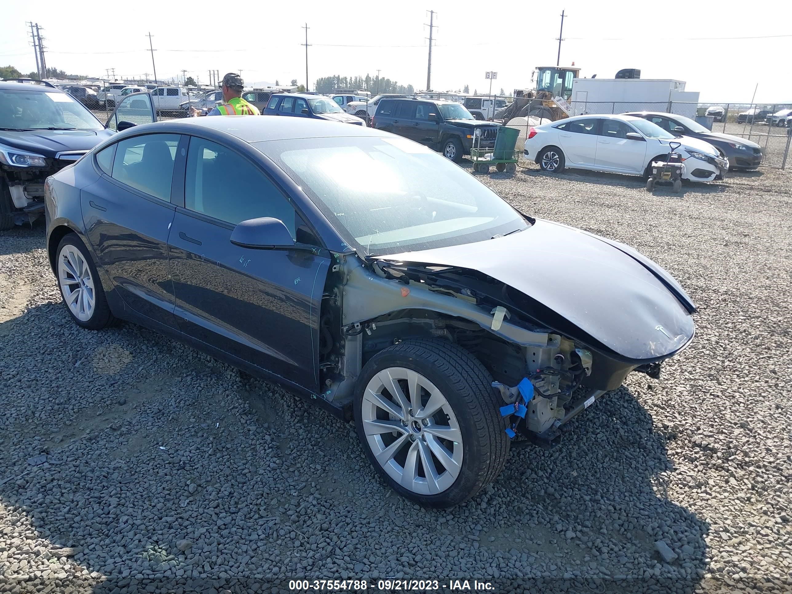 TESLA MODEL 3 2021 5yj3e1eb5mf870977