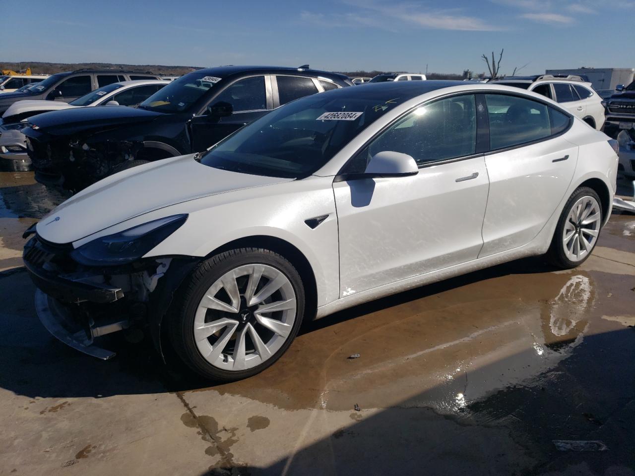 TESLA MODEL 3 2022 5yj3e1eb5nf187985