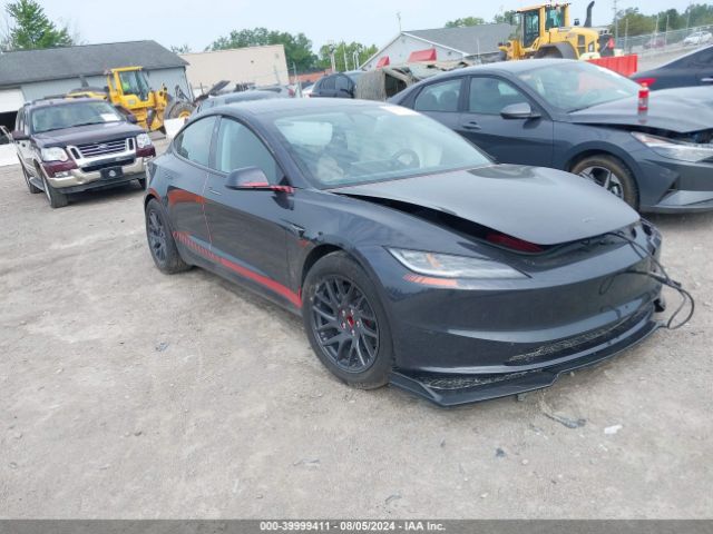 TESLA MODEL 3 2024 5yj3e1eb5rf729818