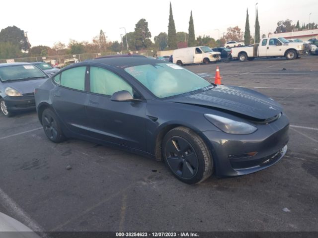 TESLA MODEL 3 2022 5yj3e1eb6nf137581