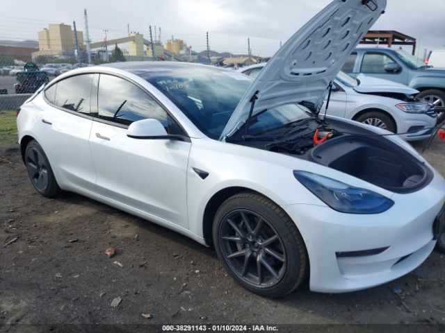 TESLA MODEL 3 2022 5yj3e1eb7nf240363