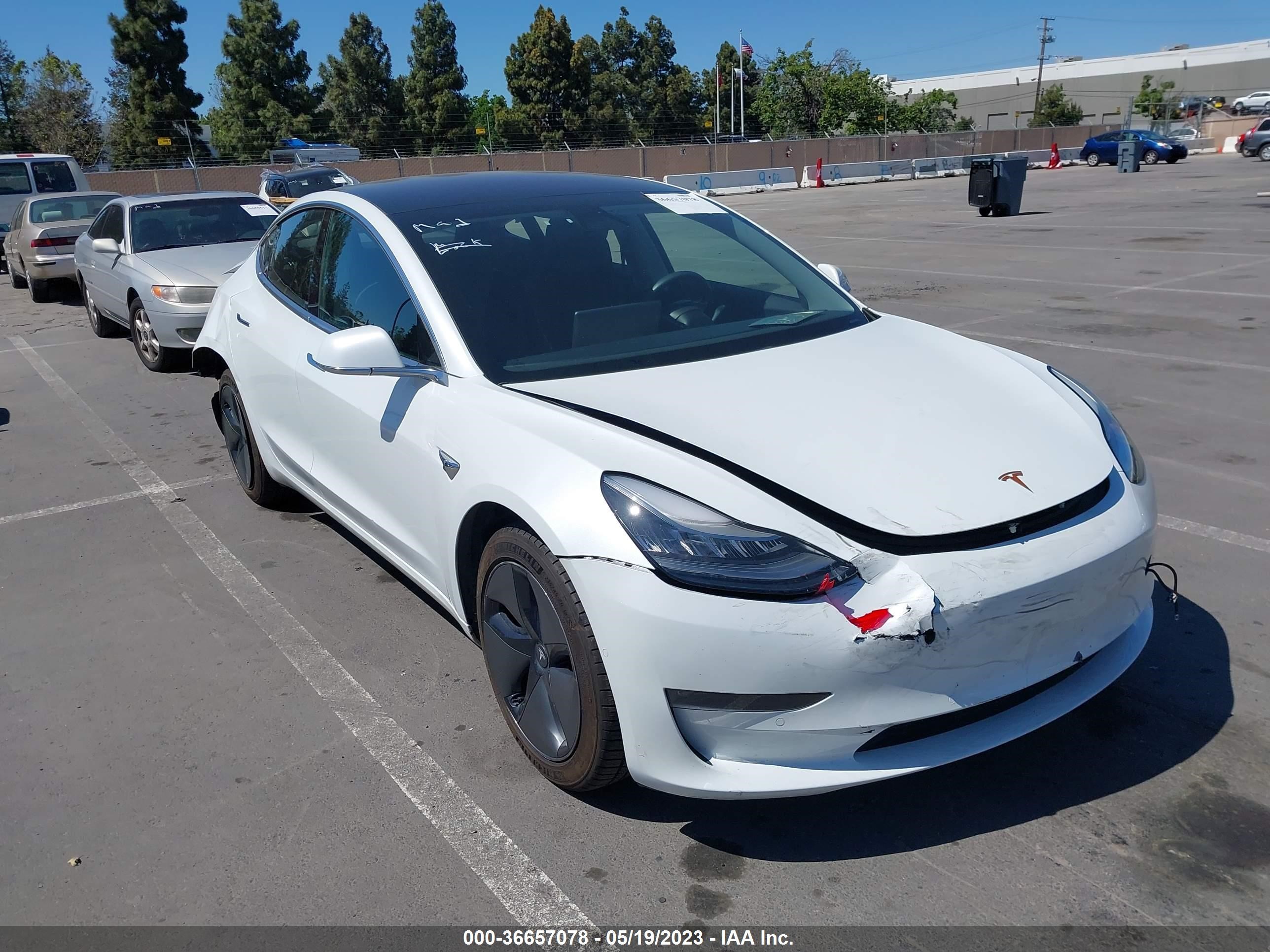 TESLA MODEL 3 2018 5yj3e1eb8jf131212