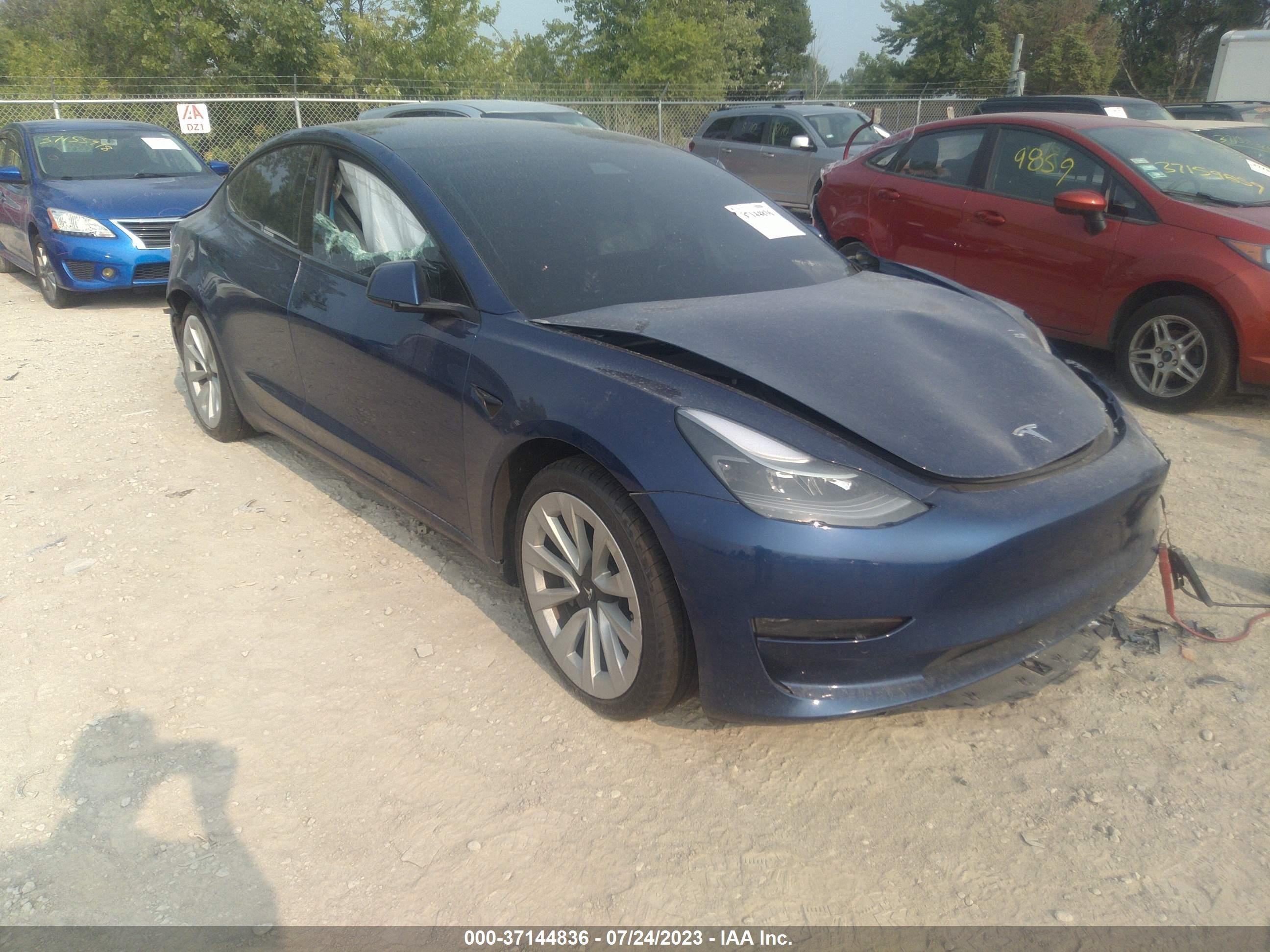 TESLA MODEL 3 2021 5yj3e1eb8mf015349