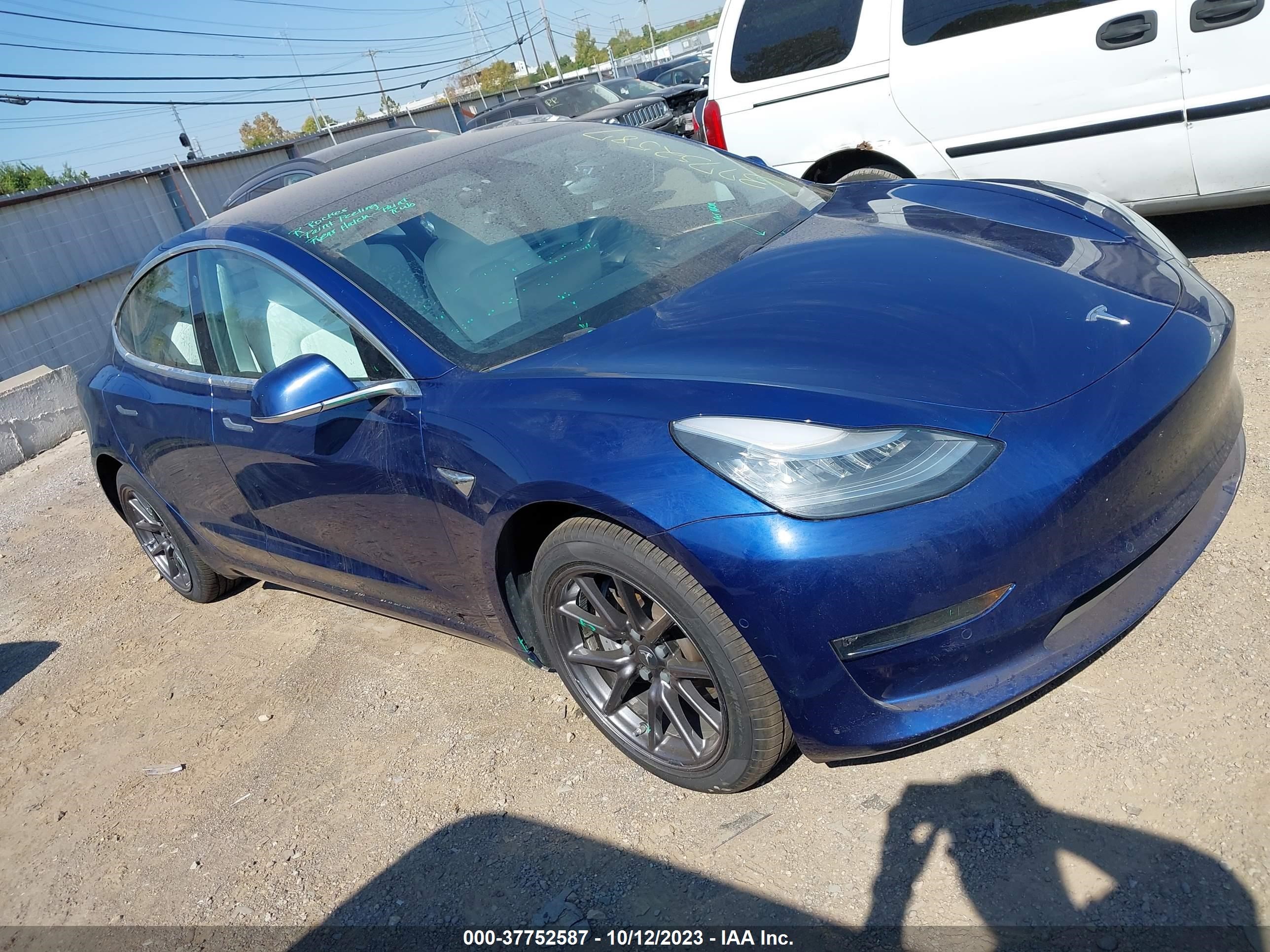 TESLA MODEL 3 2018 5yj3e1eb9jf099886