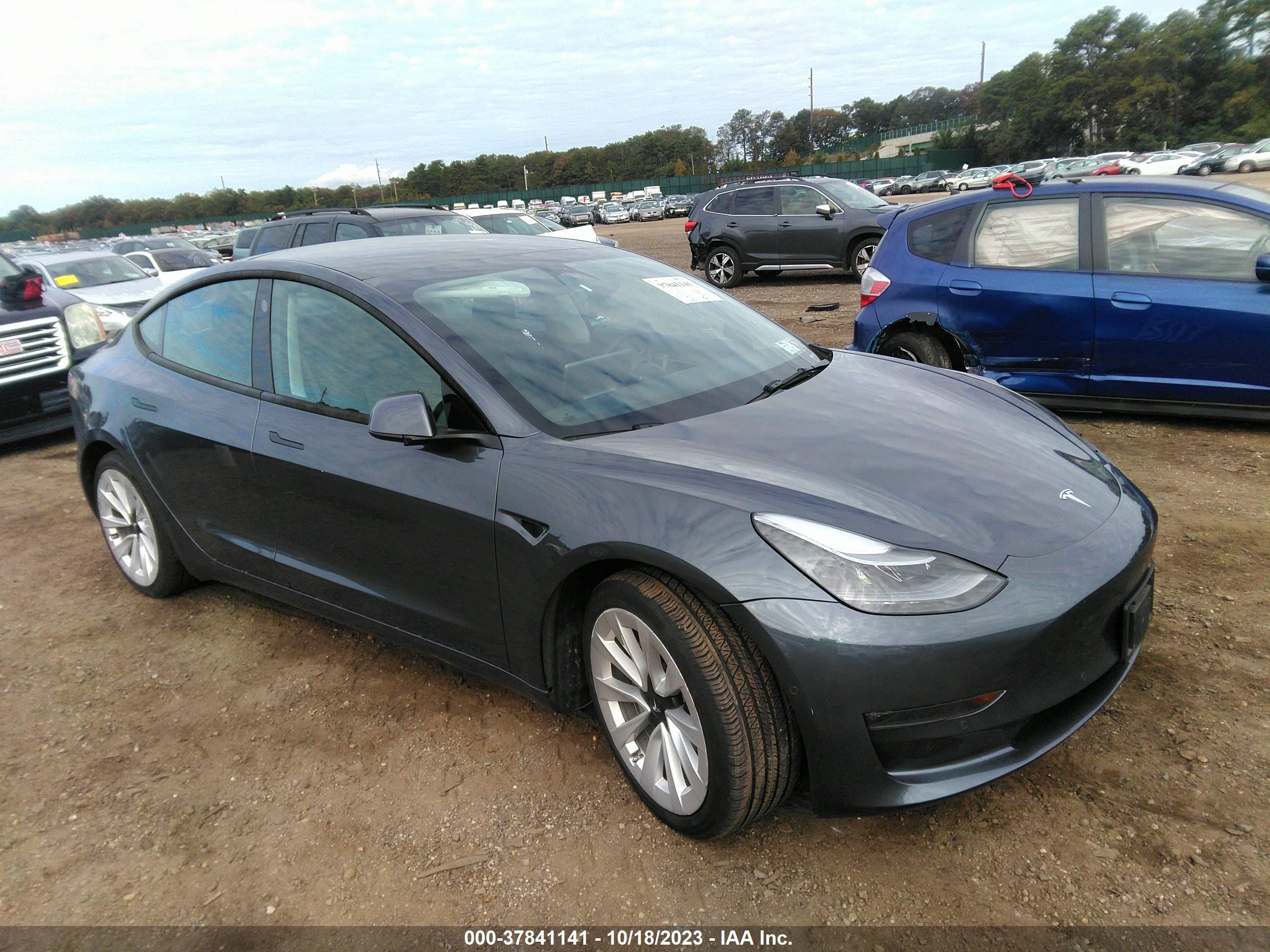 TESLA MODEL 3 2022 5yj3e1eb9nf290536