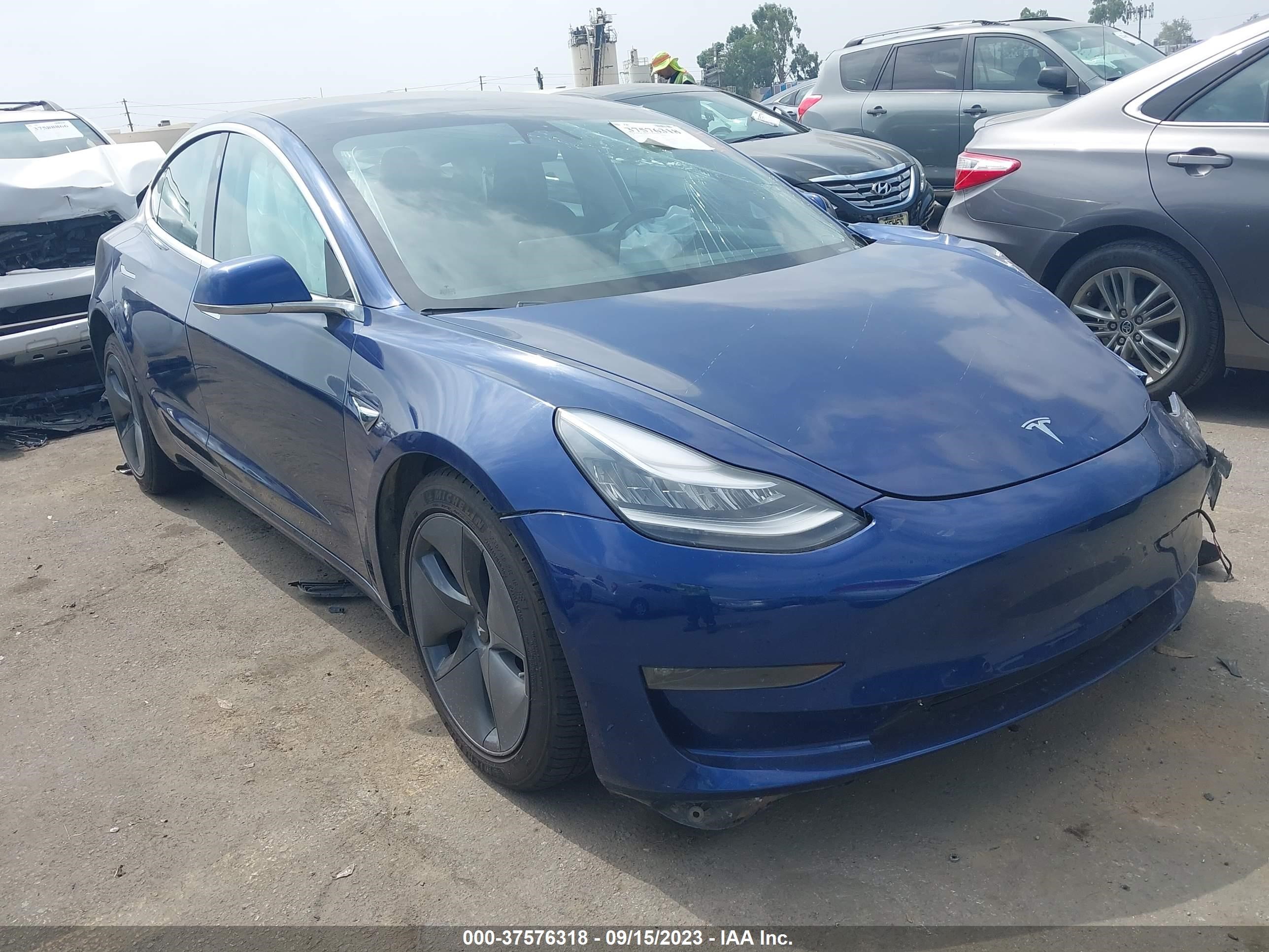 TESLA MODEL 3 2020 5yj3e1ebxlf711063