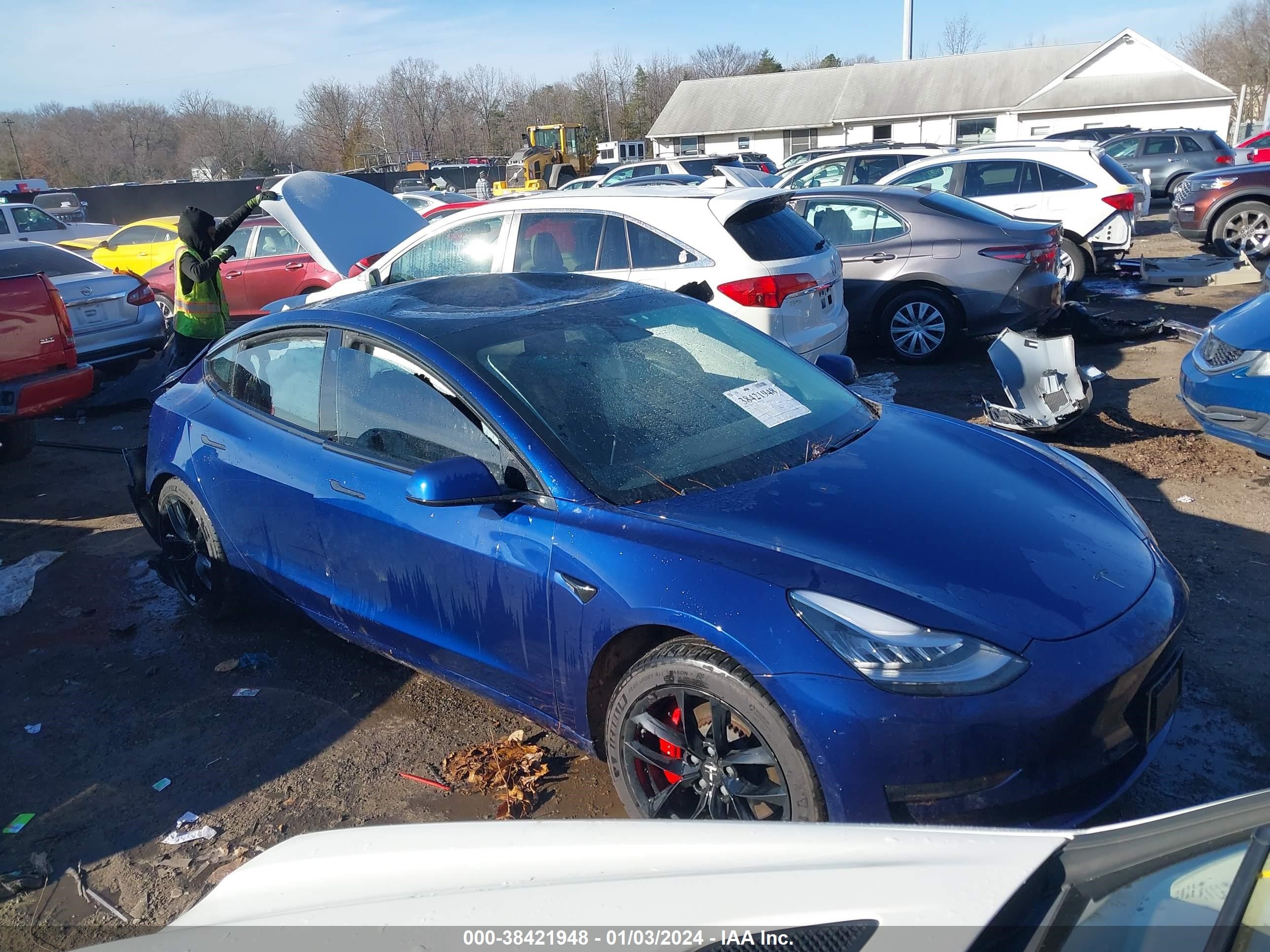 TESLA MODEL 3 2020 5yj3e1ec1lf713275