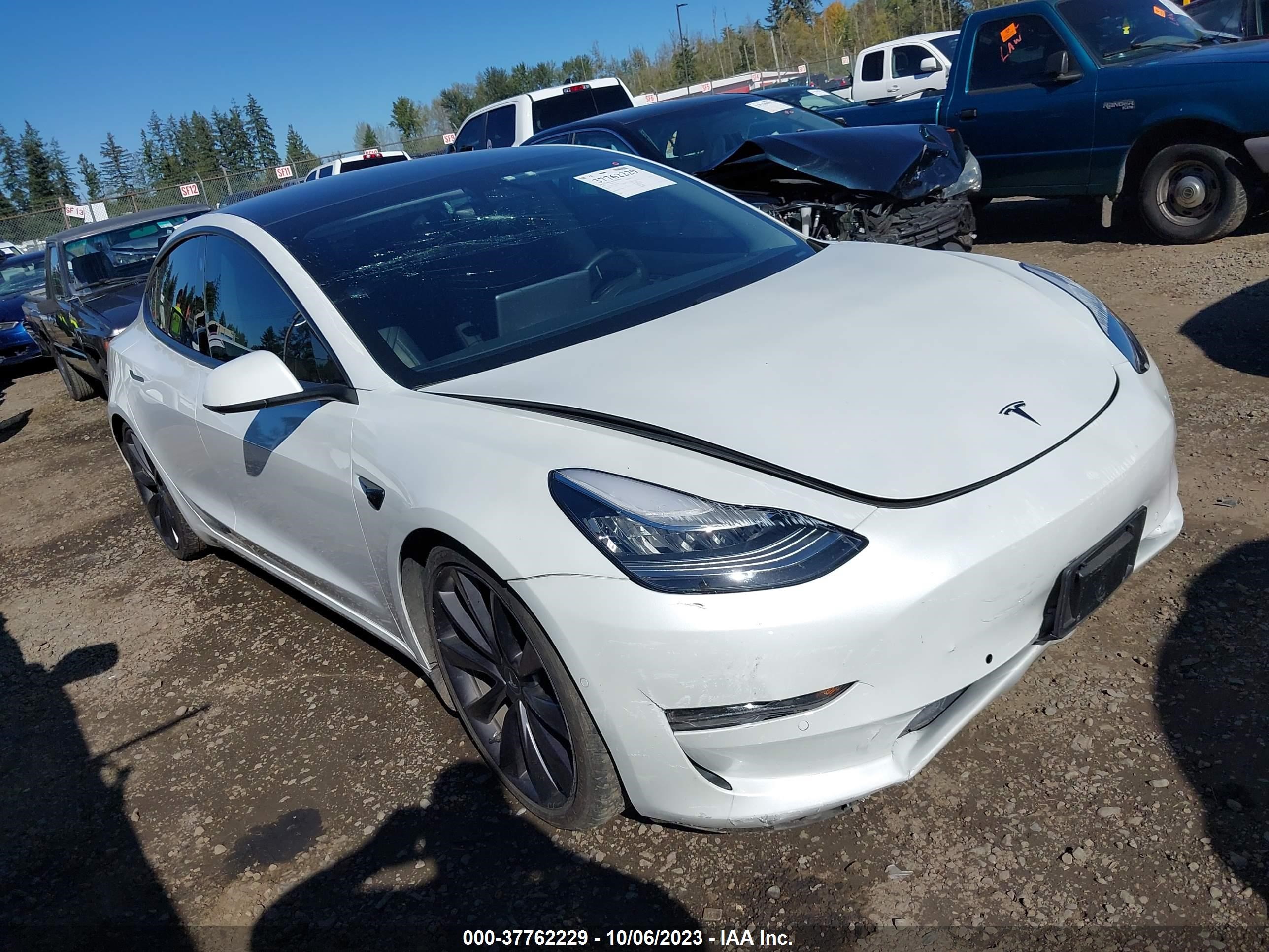 TESLA MODEL 3 2020 5yj3e1ec7lf714236