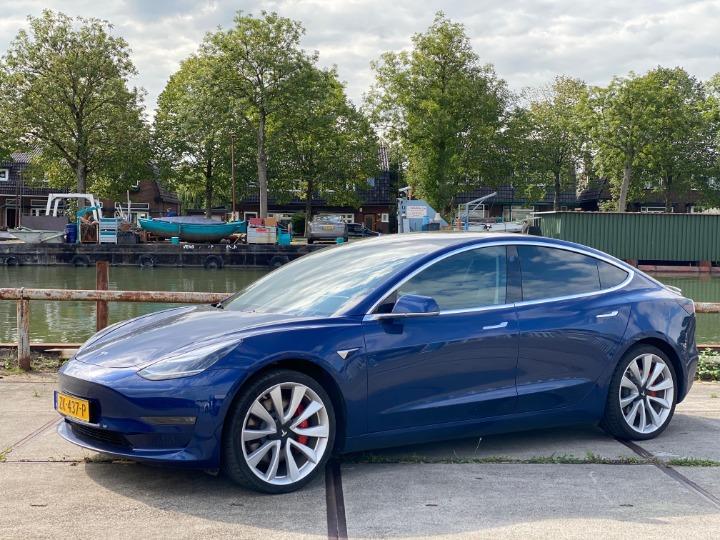 TESLA MODEL 3 SALOON 2019 5yj3e7eb1kf383971