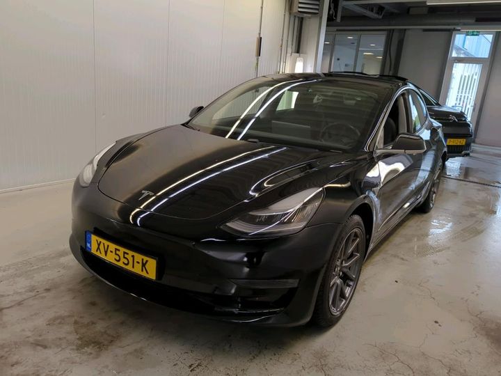 TESLA 3 2019 5yj3e7eb2kf241404