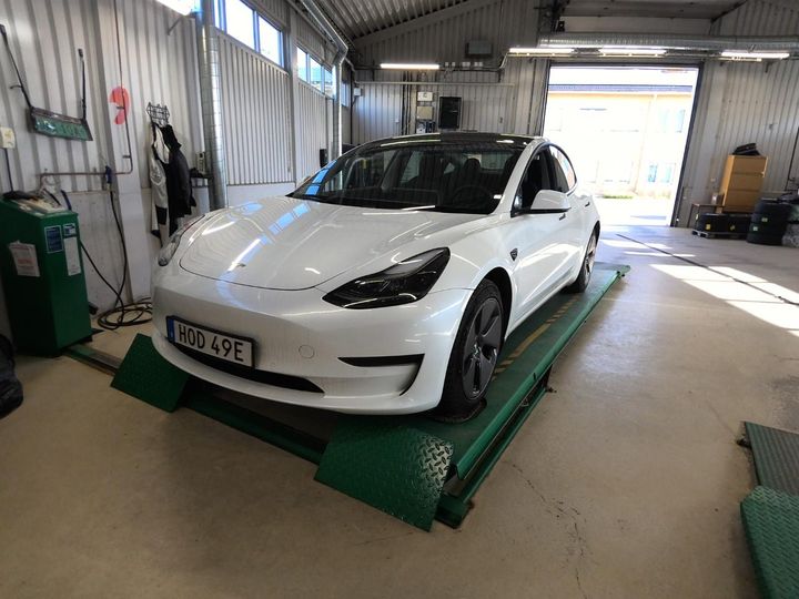 TESLA MODEL 3 2021 5yj3e7eb3mf886808