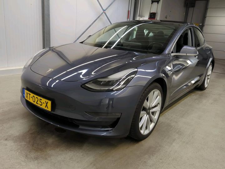 TESLA 3 2019 5yj3e7eb8kf261530