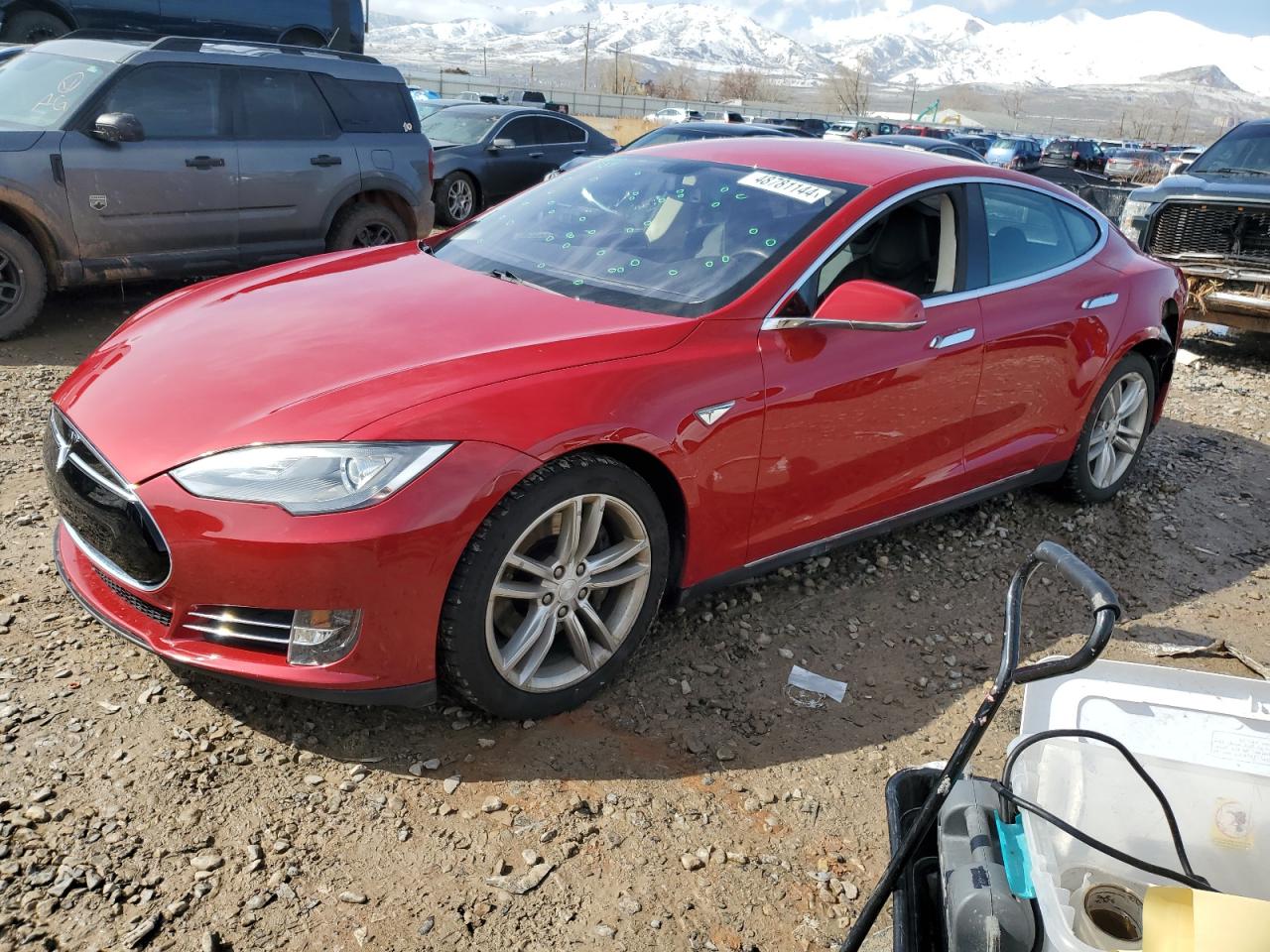 TESLA MODEL S 2013 5yjsa1cg8dfp17581