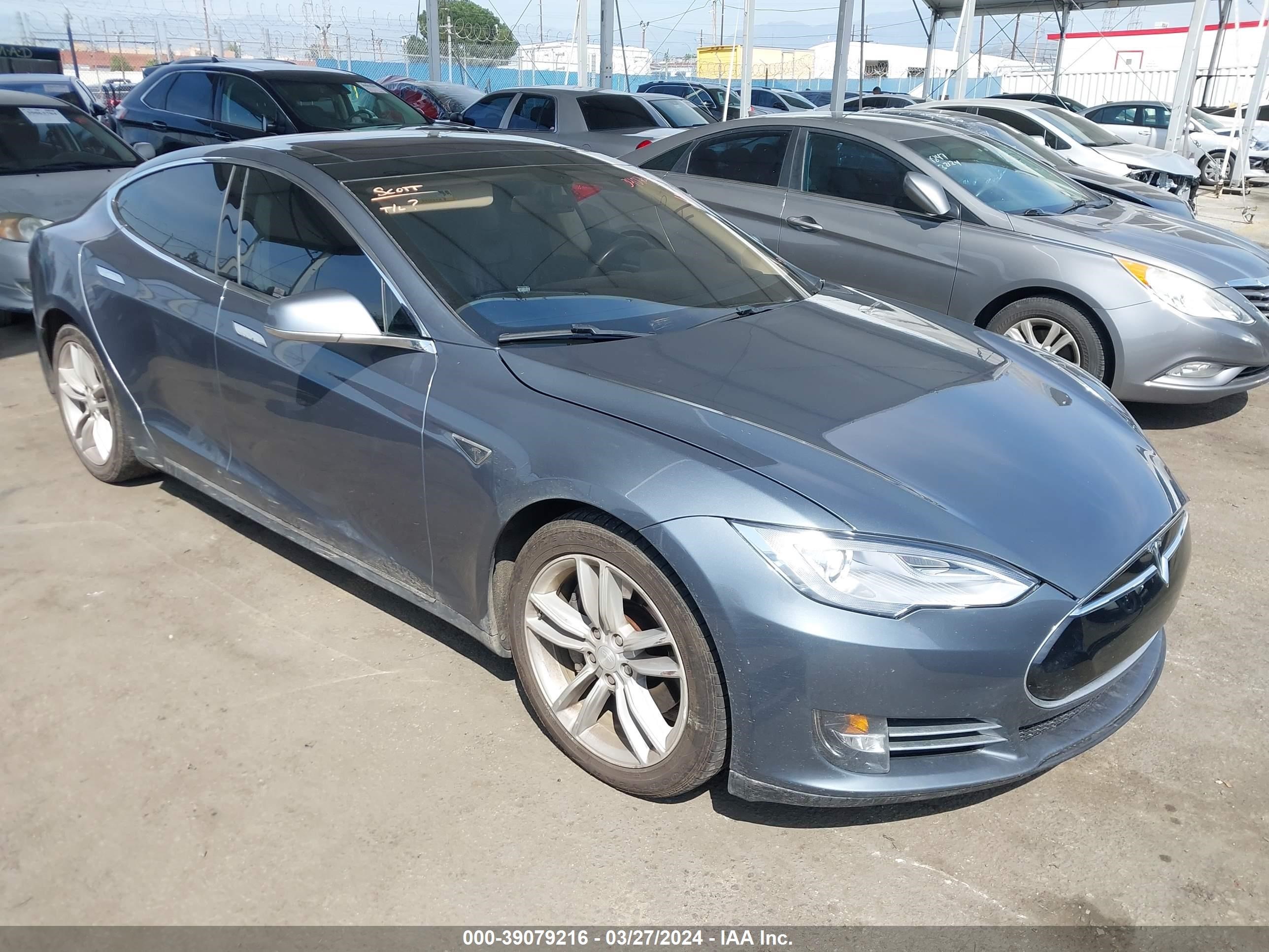 TESLA MODEL S 2013 5yjsa1cg9dfp09733