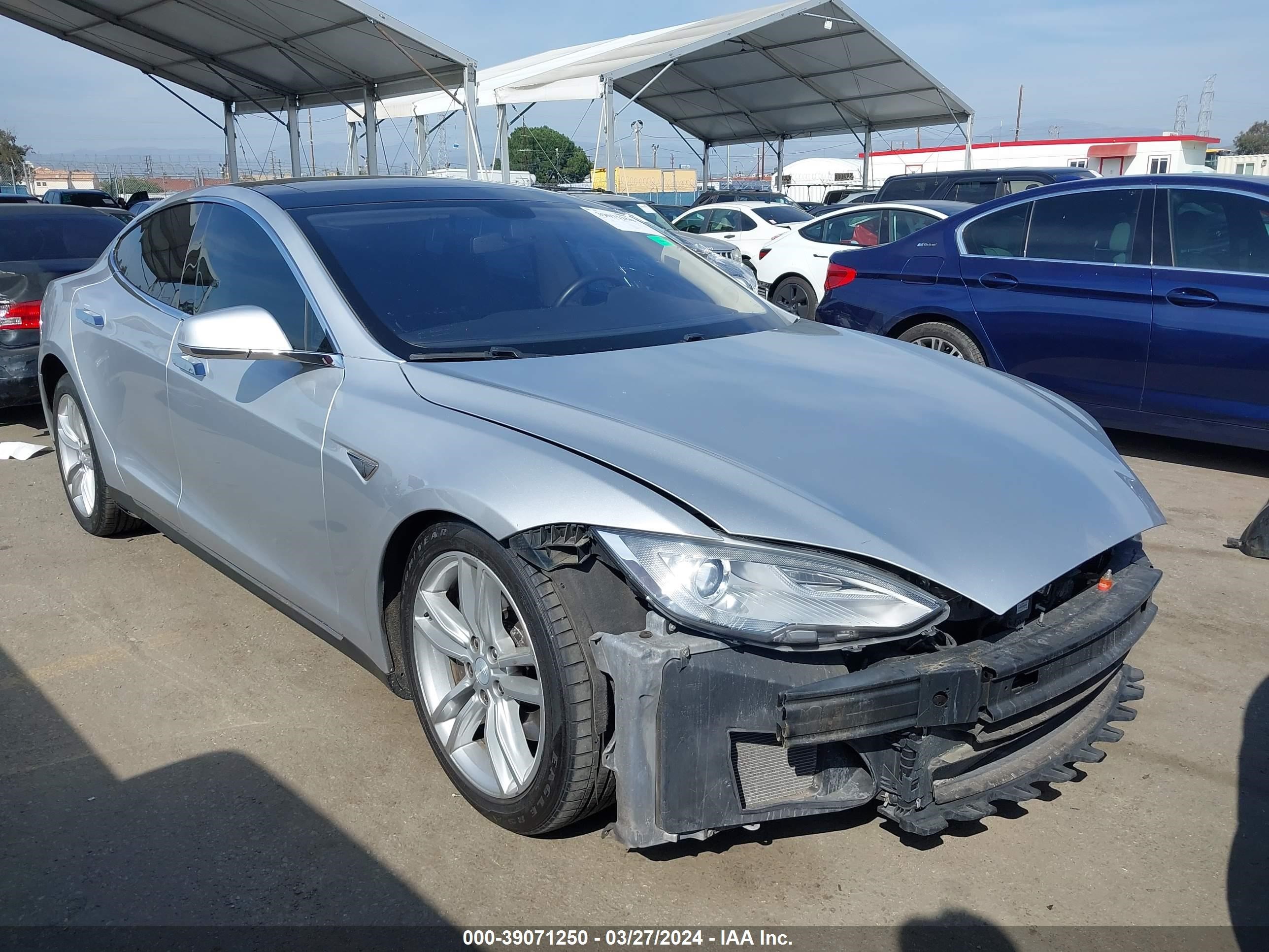 TESLA MODEL S 2013 5yjsa1cg9dfp21185