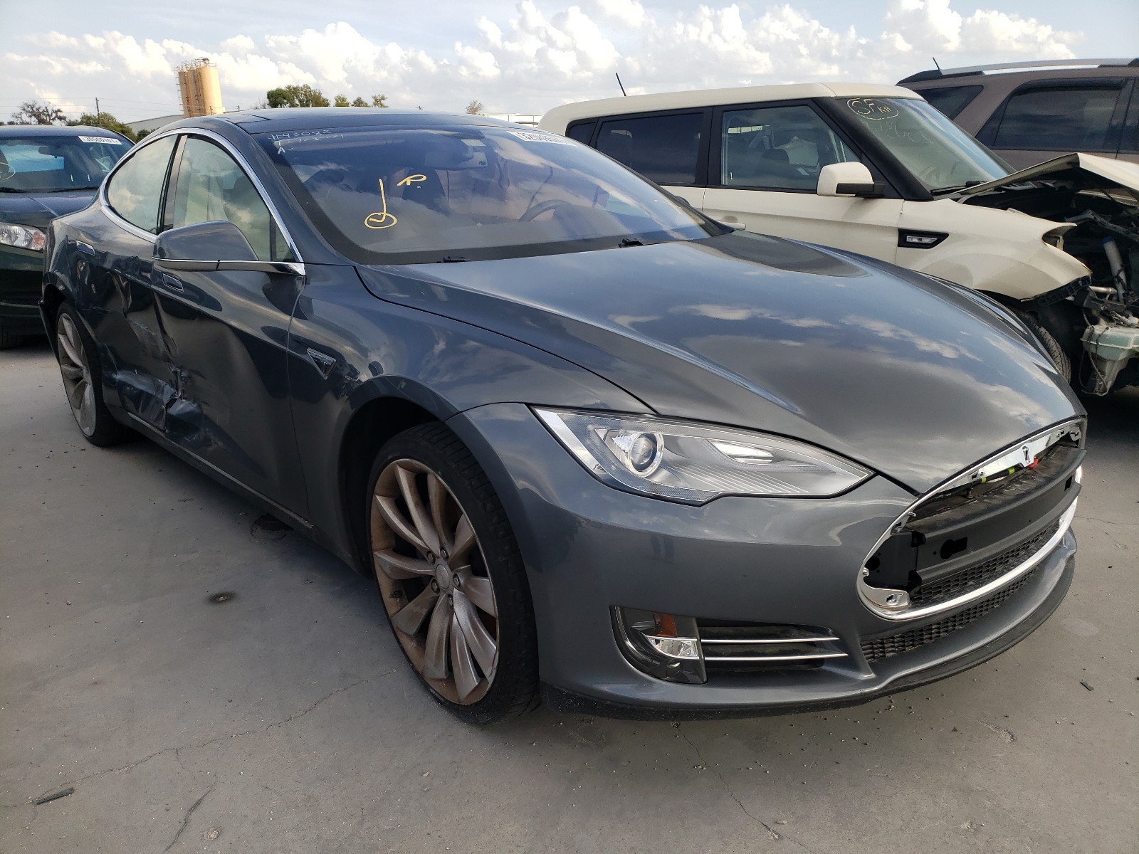 TESLA MODEL S 2013 5yjsa1cn5dfp17584