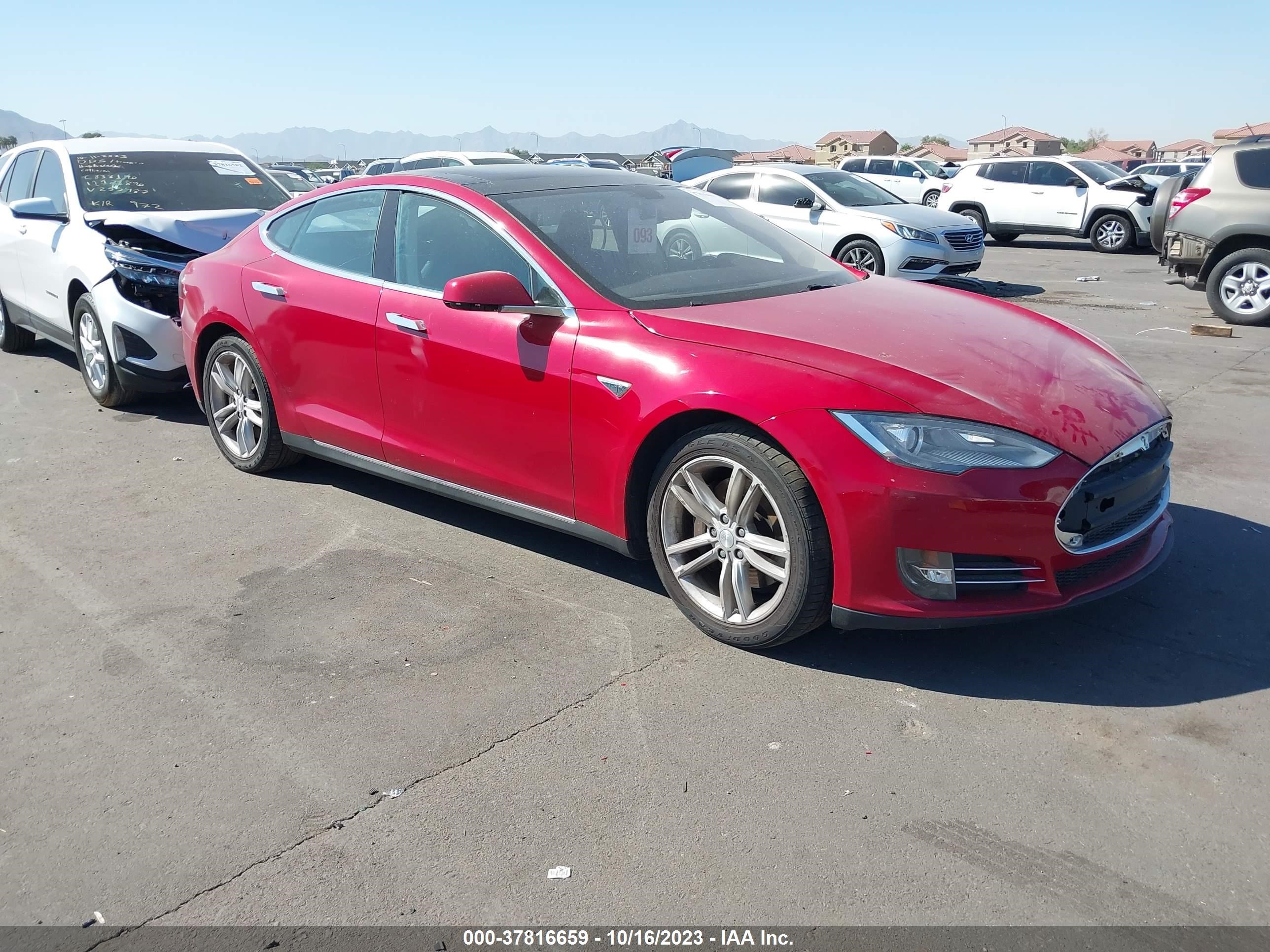 TESLA MODEL S 2013 5yjsa1cn8dfp15795