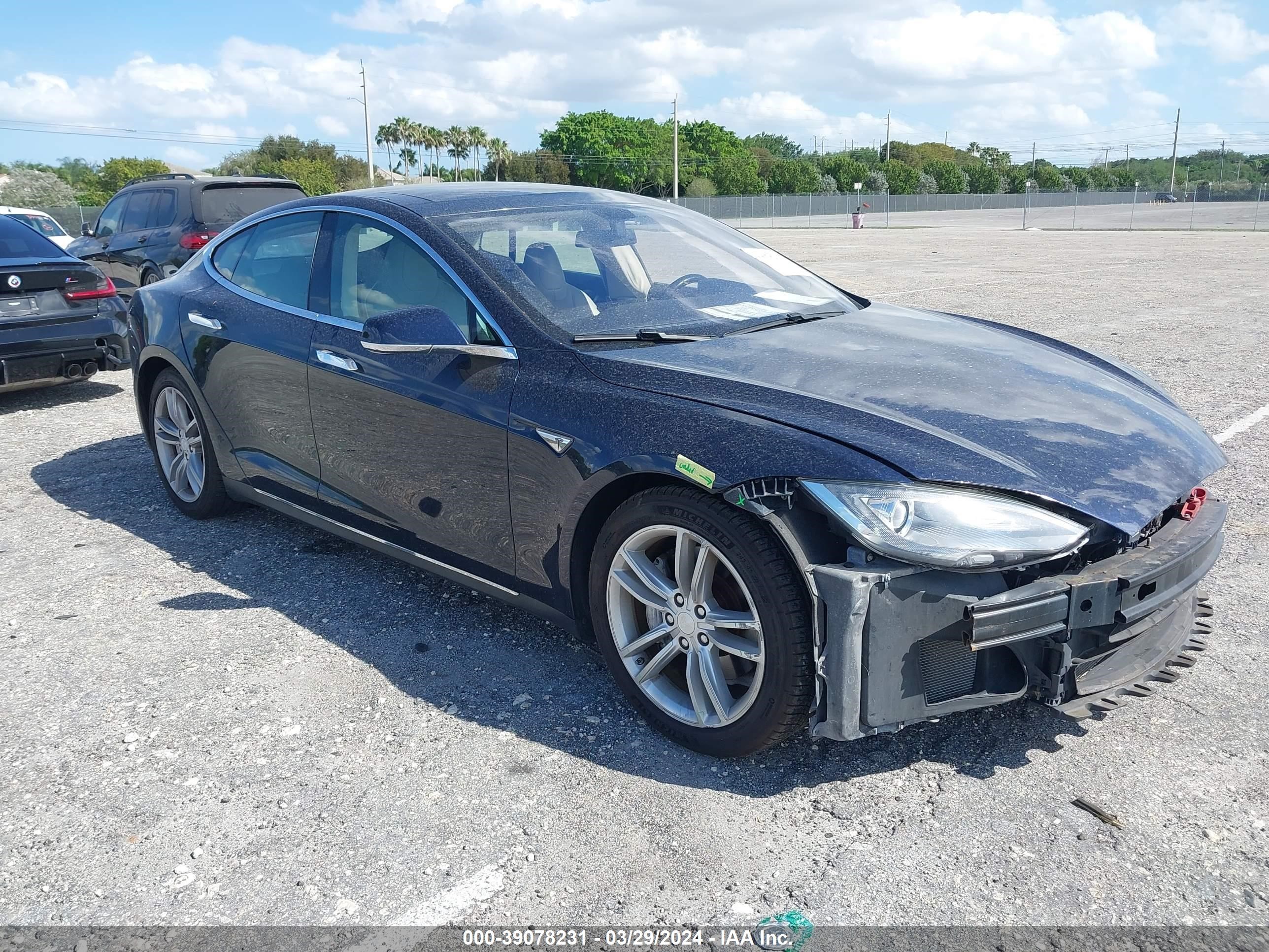 TESLA MODEL S 2013 5yjsa1cp3dfp26818