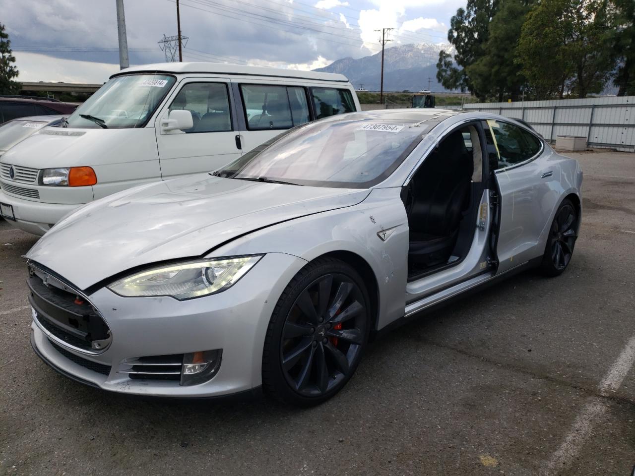 TESLA MODEL S 2013 5yjsa1cp6dfp10404