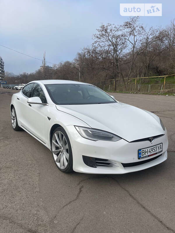 TESLA MODEL S 2016 5yjsa1e18gf147174